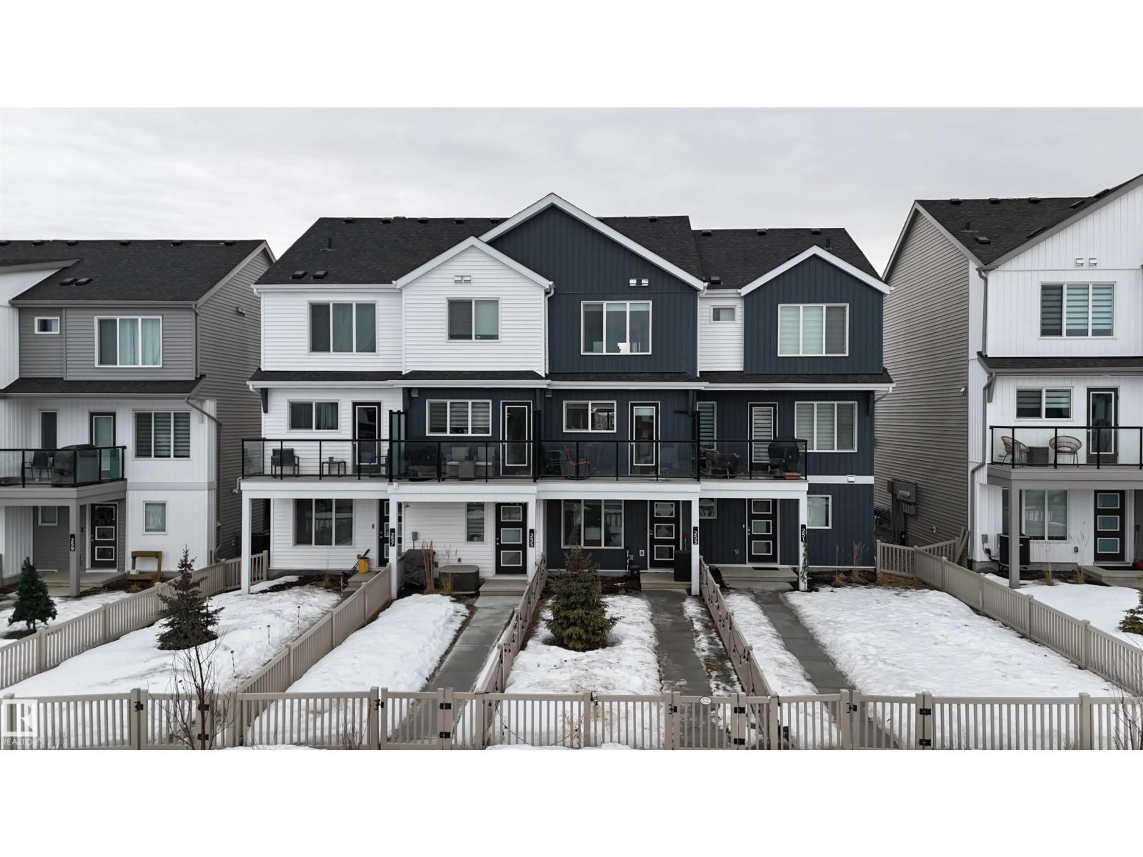 A pic from outside/outdoor area/front of a property/back of a property/a pic from drone, unknown for 253 MARQUIS BV, Edmonton Alberta T5Y4E7