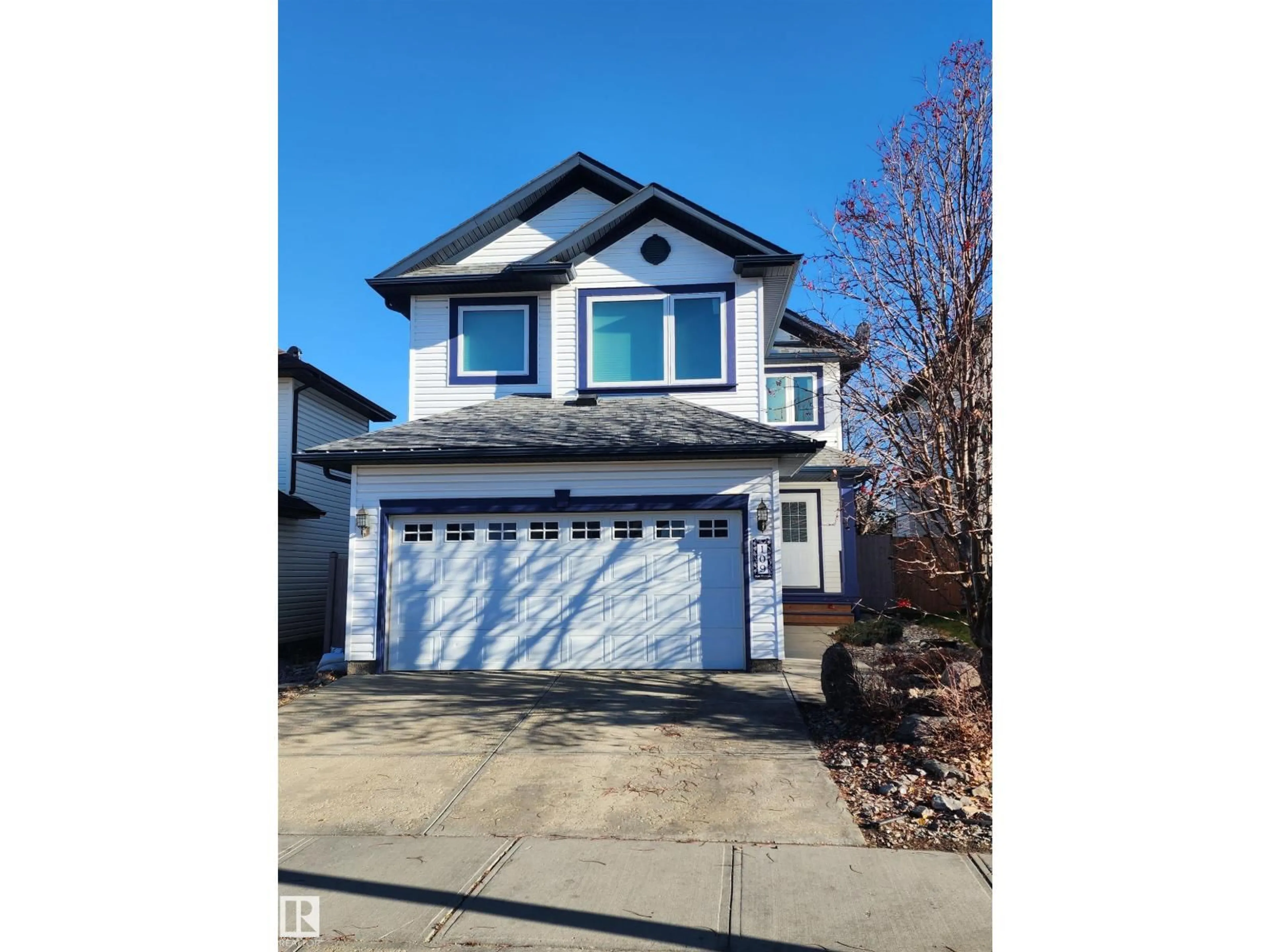 Home with vinyl exterior material, street for 109 RUE MOREAU, Beaumont Alberta T4X1T1