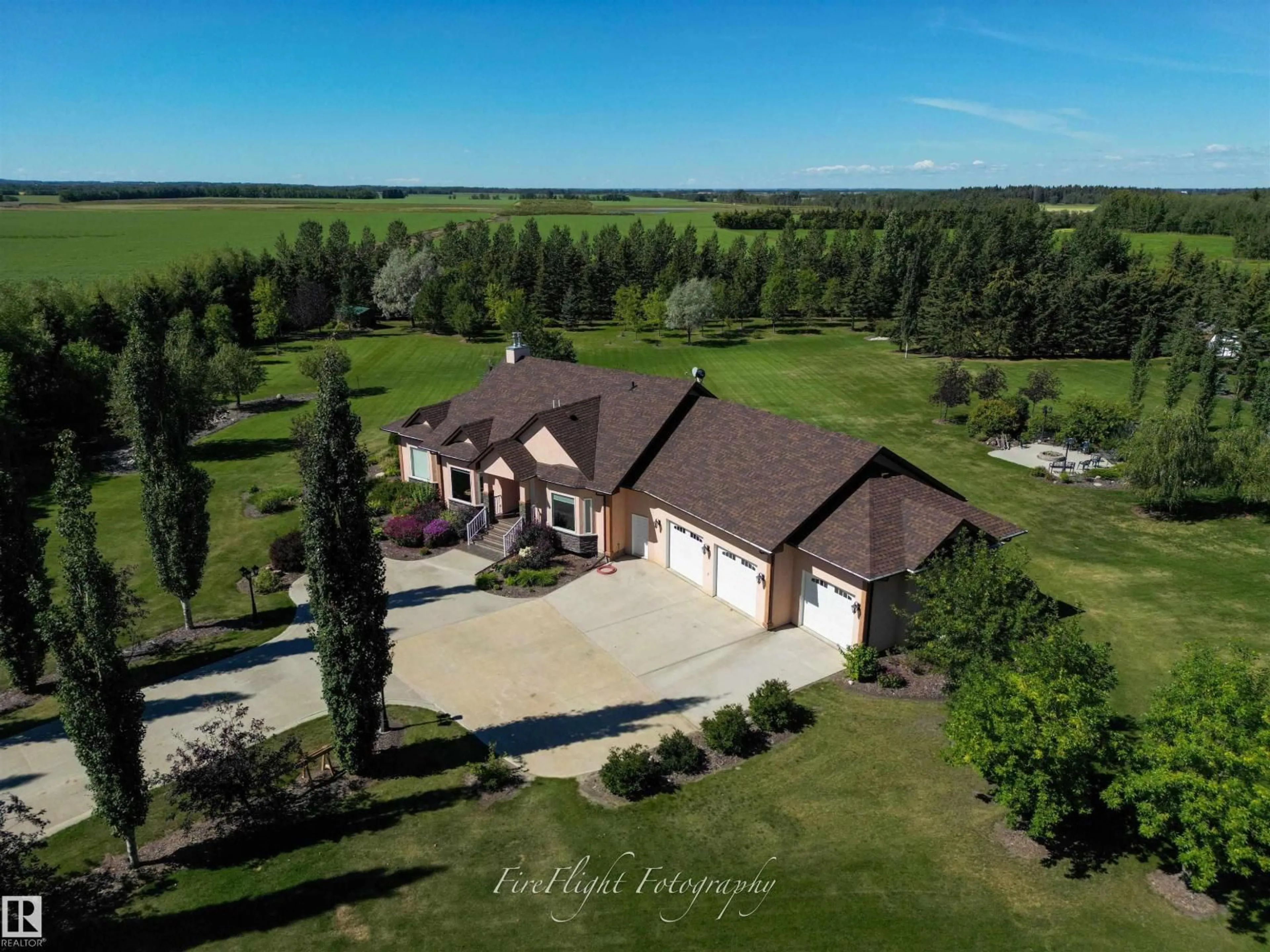 A pic from outside/outdoor area/front of a property/back of a property/a pic from drone, unknown for 60110 RR265 RD, Rural Westlock County Alberta T7P2P4