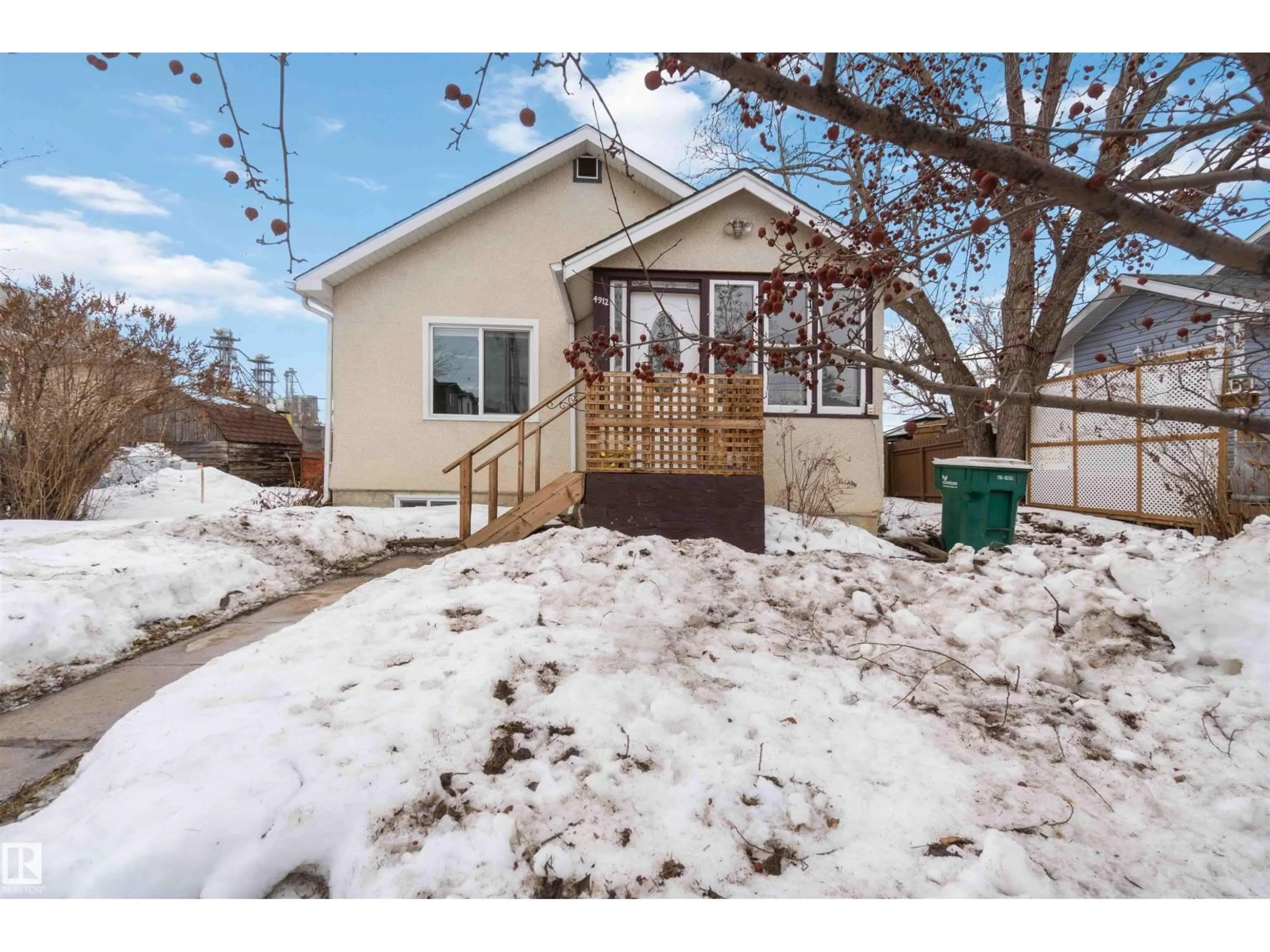 Unknown for 4912 50 ST, Gibbons Alberta T0A1N0