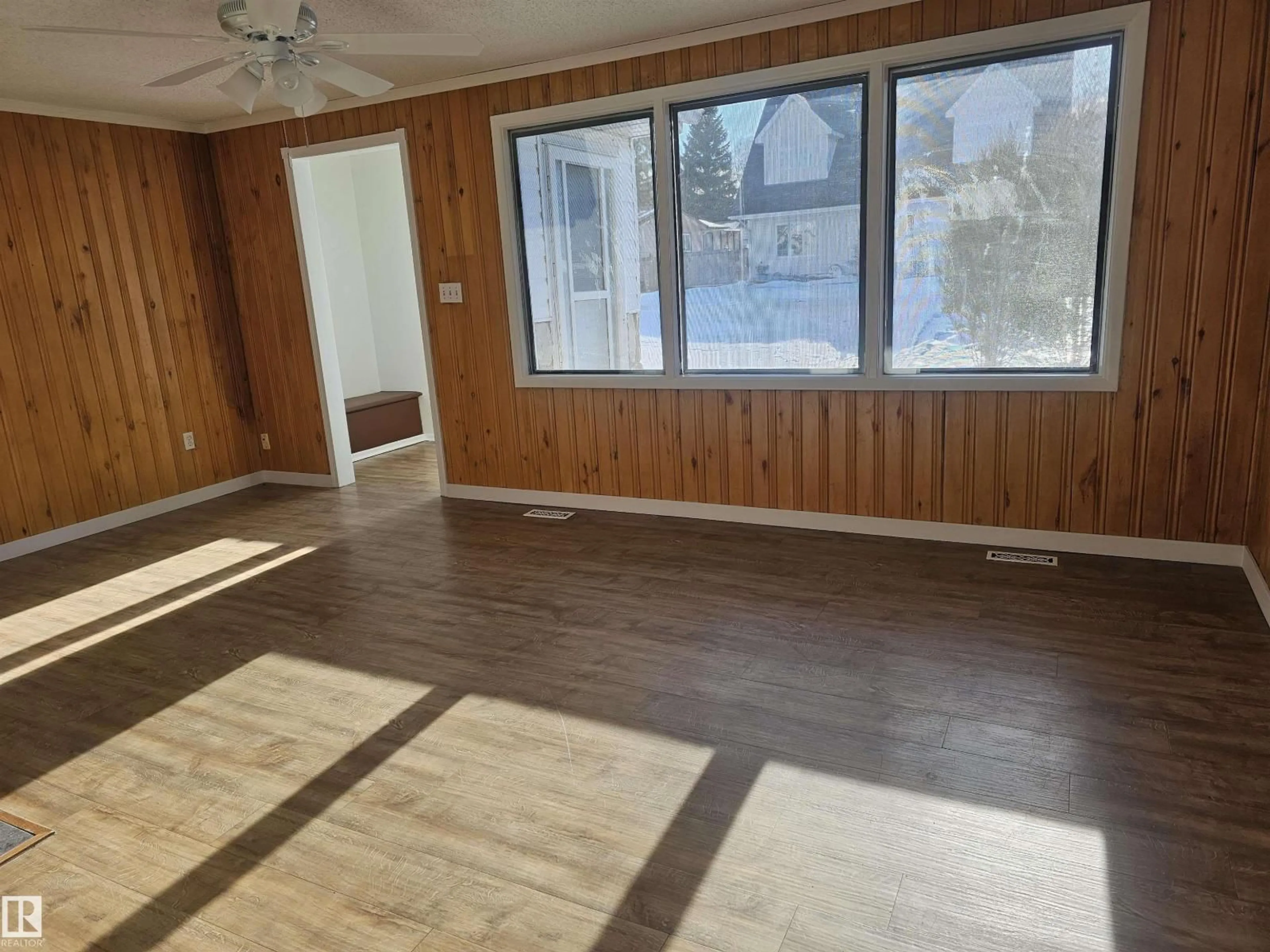 A pic of a room for 4723 44 ST, Rural Lac Ste. Anne County Alberta T0E0A0