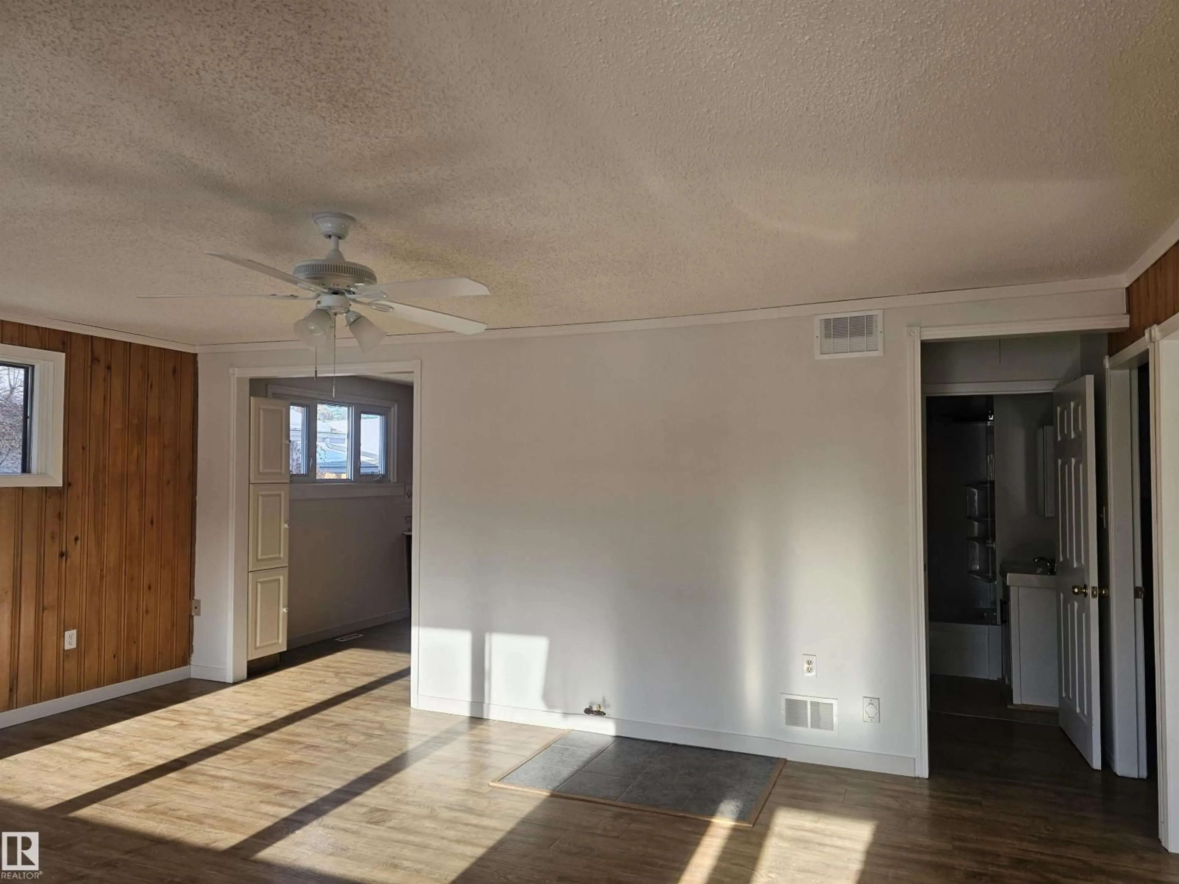 A pic of a room for 4723 44 ST, Rural Lac Ste. Anne County Alberta T0E0A0