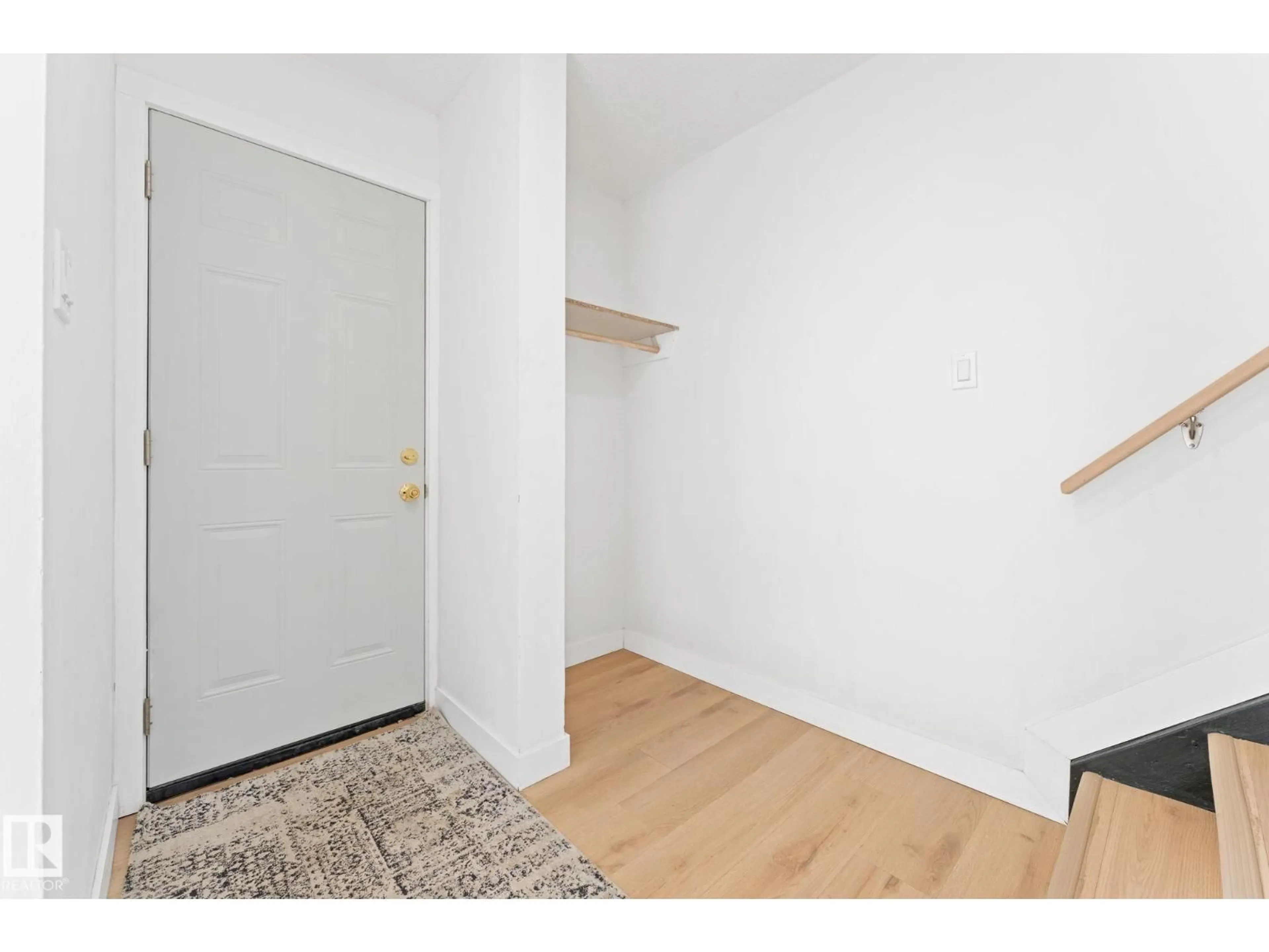 Indoor entryway for #2 - 14235 82 ST, Edmonton Alberta T5E2V7