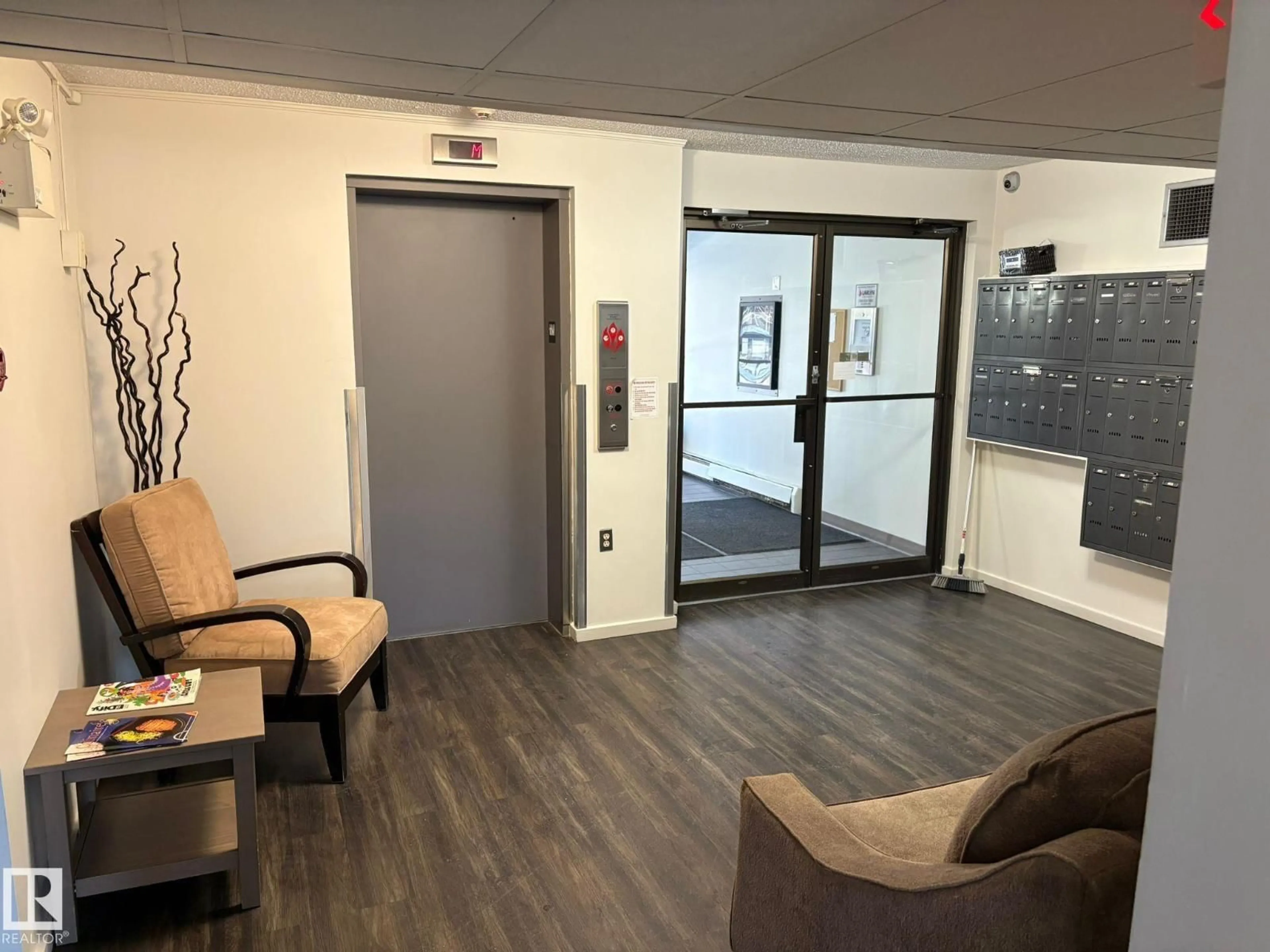 A pic of a room for 312 - 10838 108 NW, Edmonton Alberta T5H3A7