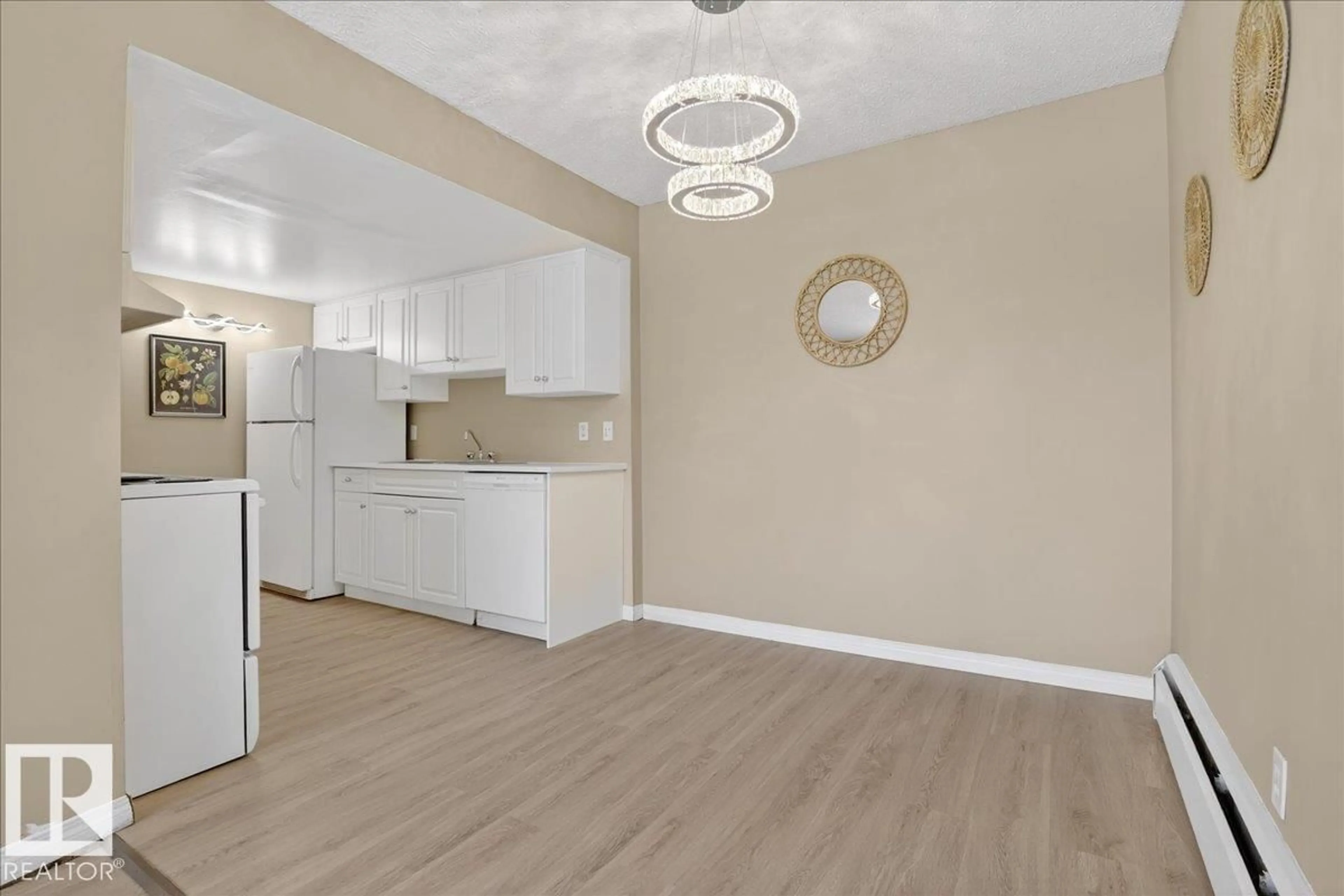 A pic of a room for #309 - 2908 116A AV, Edmonton Alberta T5W4R7