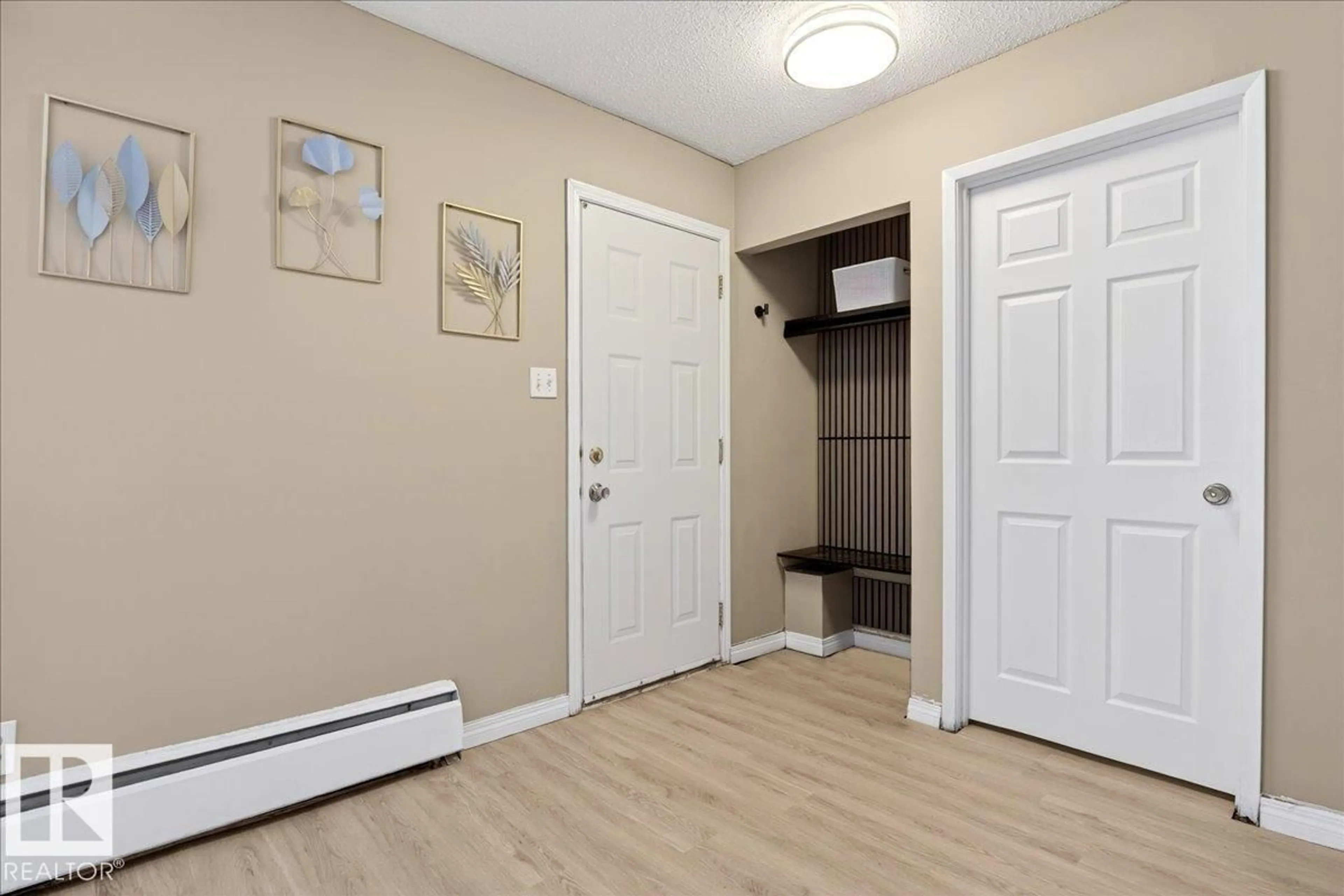 Indoor entryway for #309 - 2908 116A AV, Edmonton Alberta T5W4R7