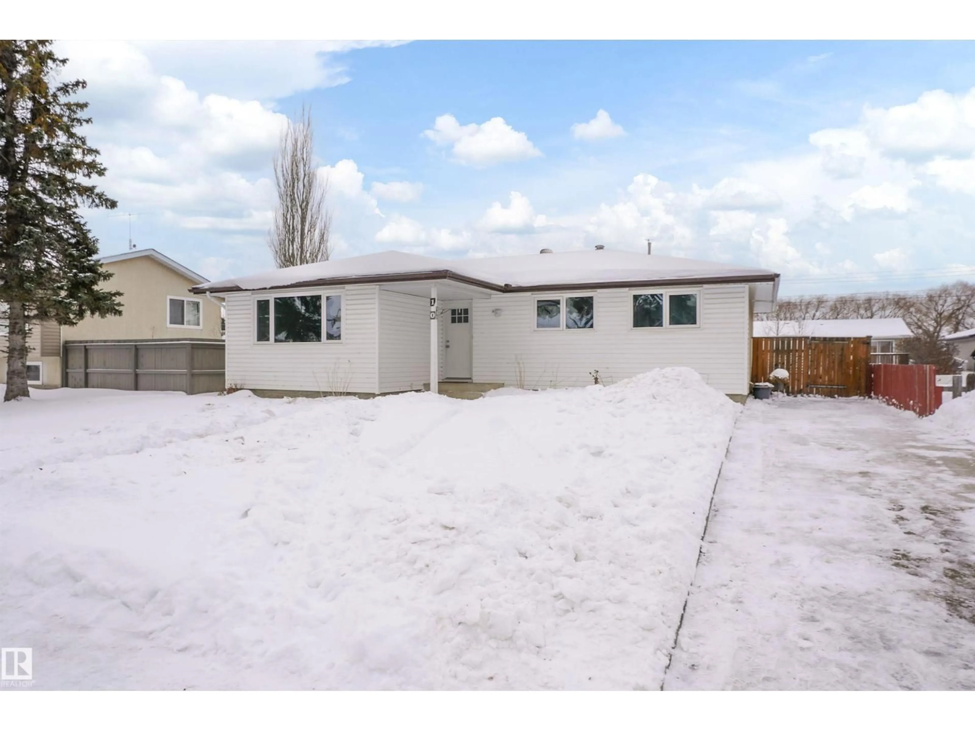 A pic from outside/outdoor area/front of a property/back of a property/a pic from drone, street for 10 WILD HAY DR, Devon Alberta T9G1S5