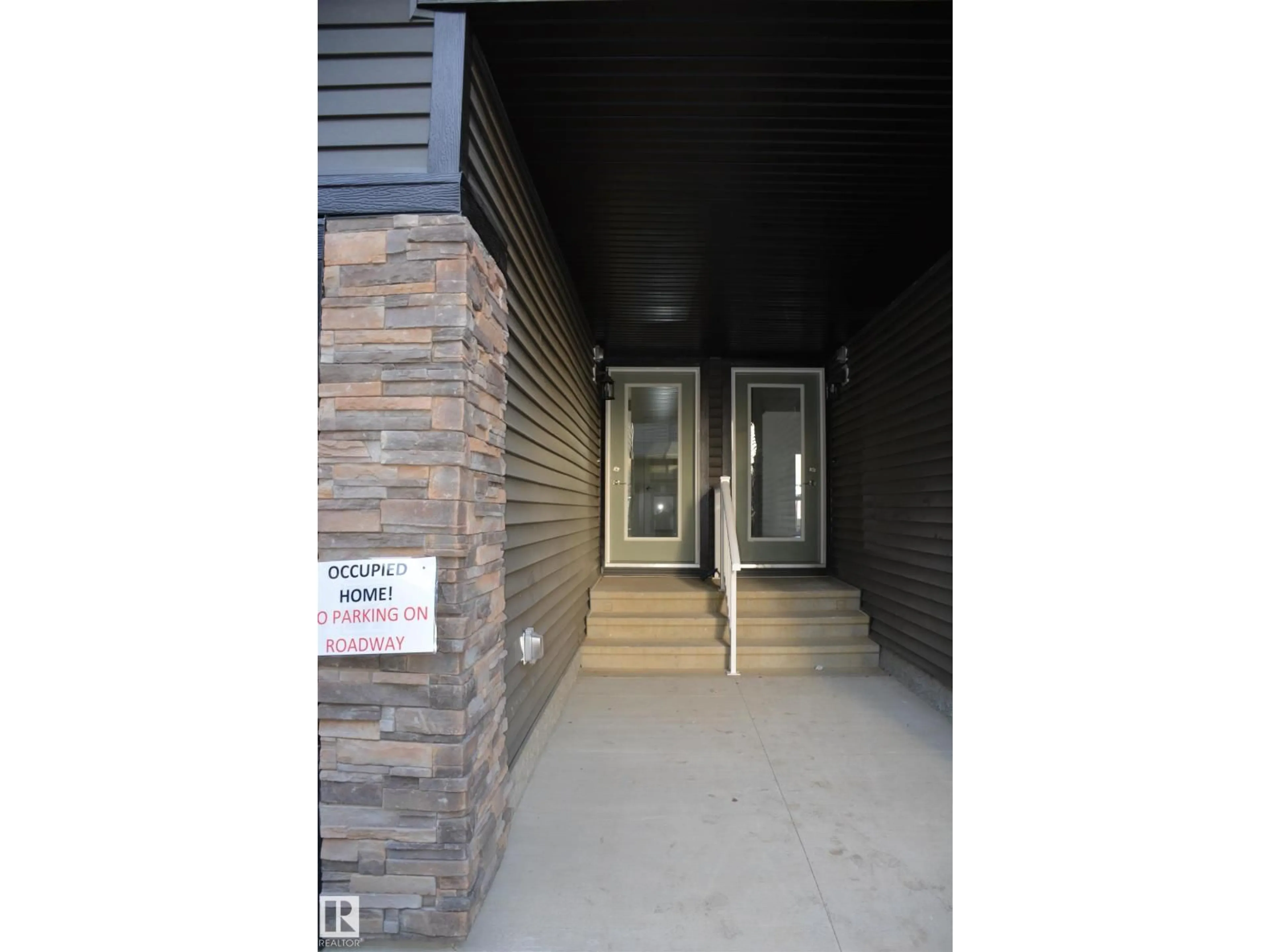 Indoor foyer for #72 - 2710 66 STREET, Edmonton Alberta T6X1A3