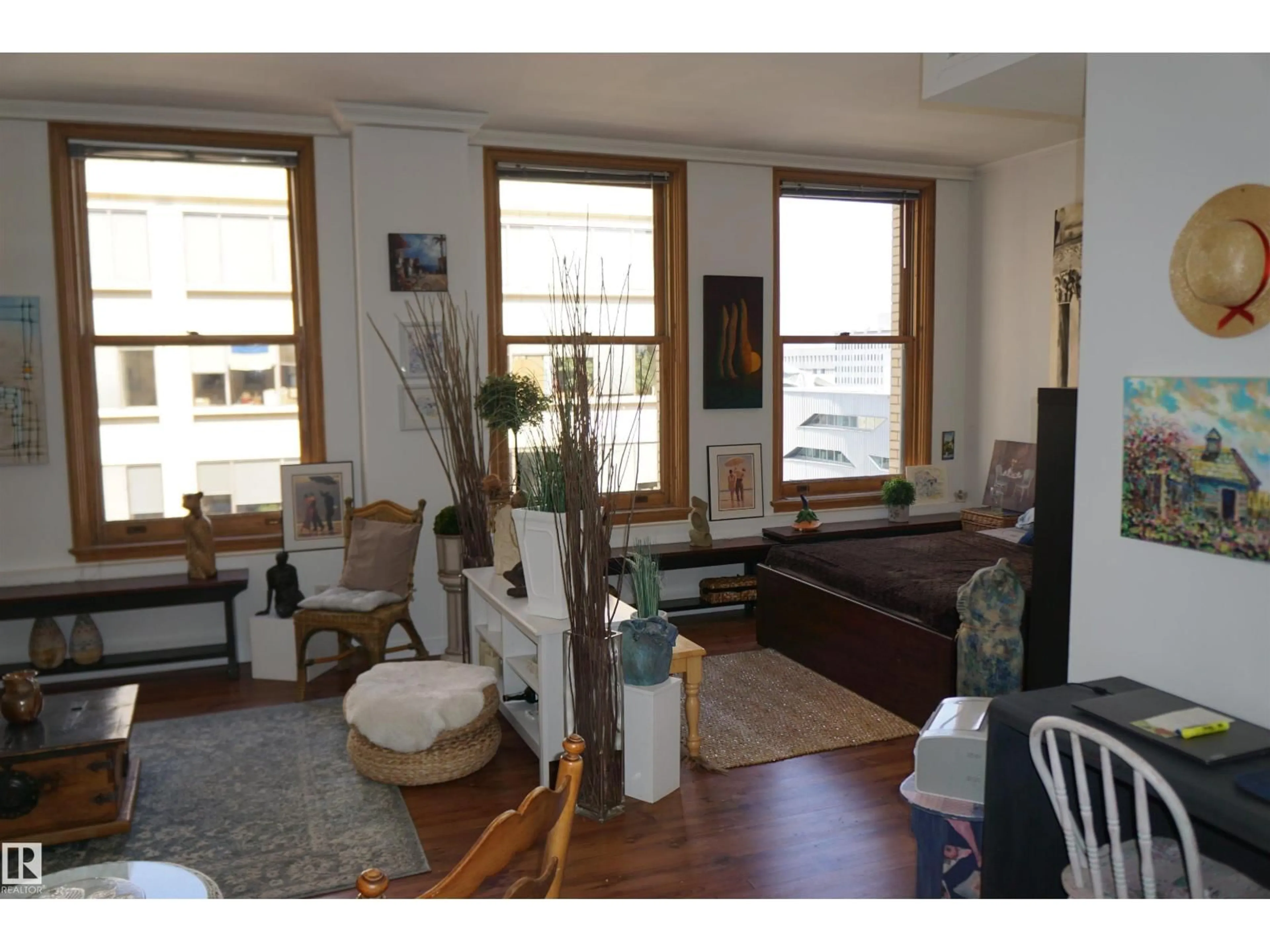 Living room with furniture, unknown for 808 - 10134 100 ST, Edmonton Alberta T5J0N8