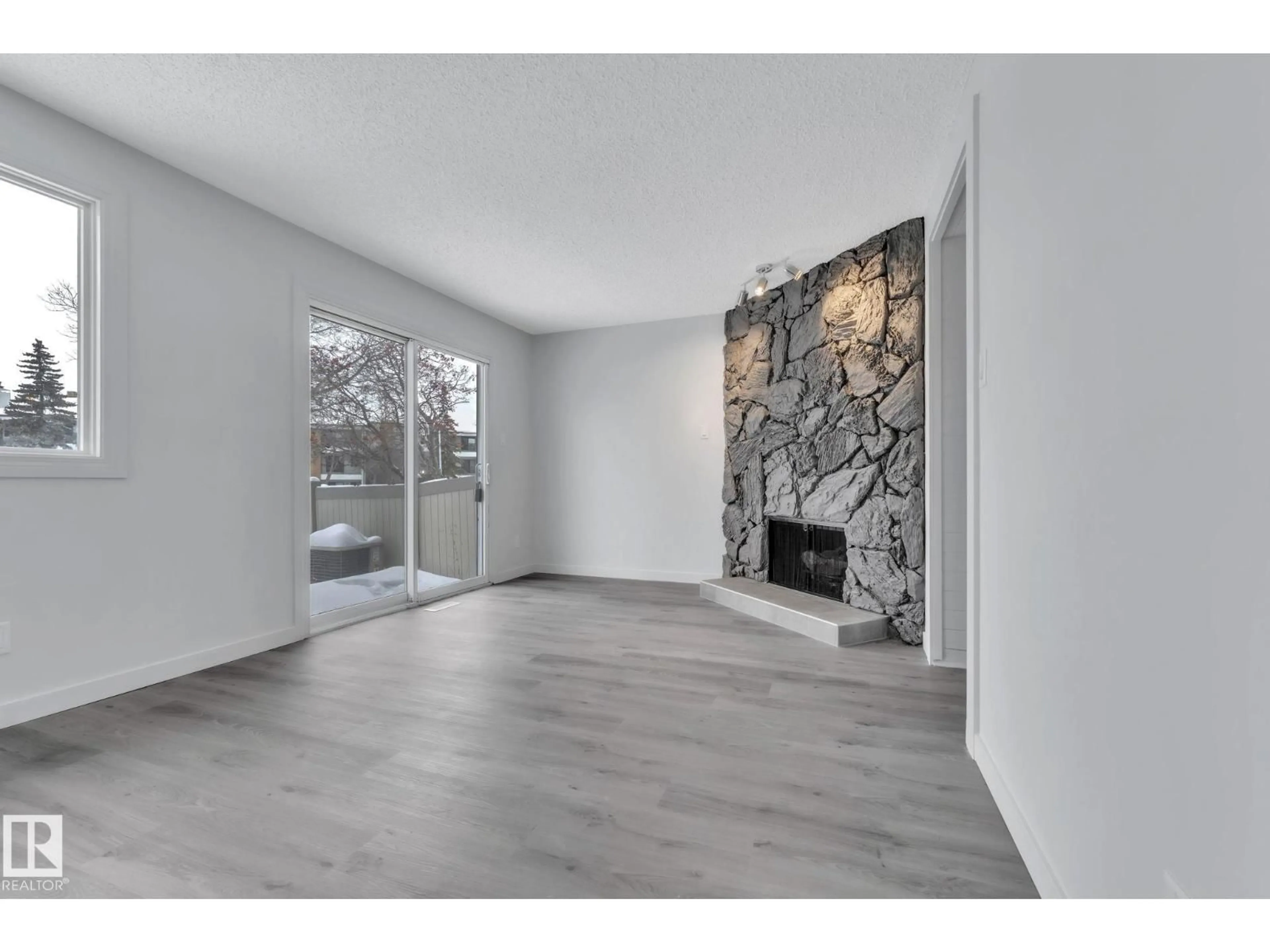A pic of a room for 1281 HOOKE RD, Edmonton Alberta T5A4A5