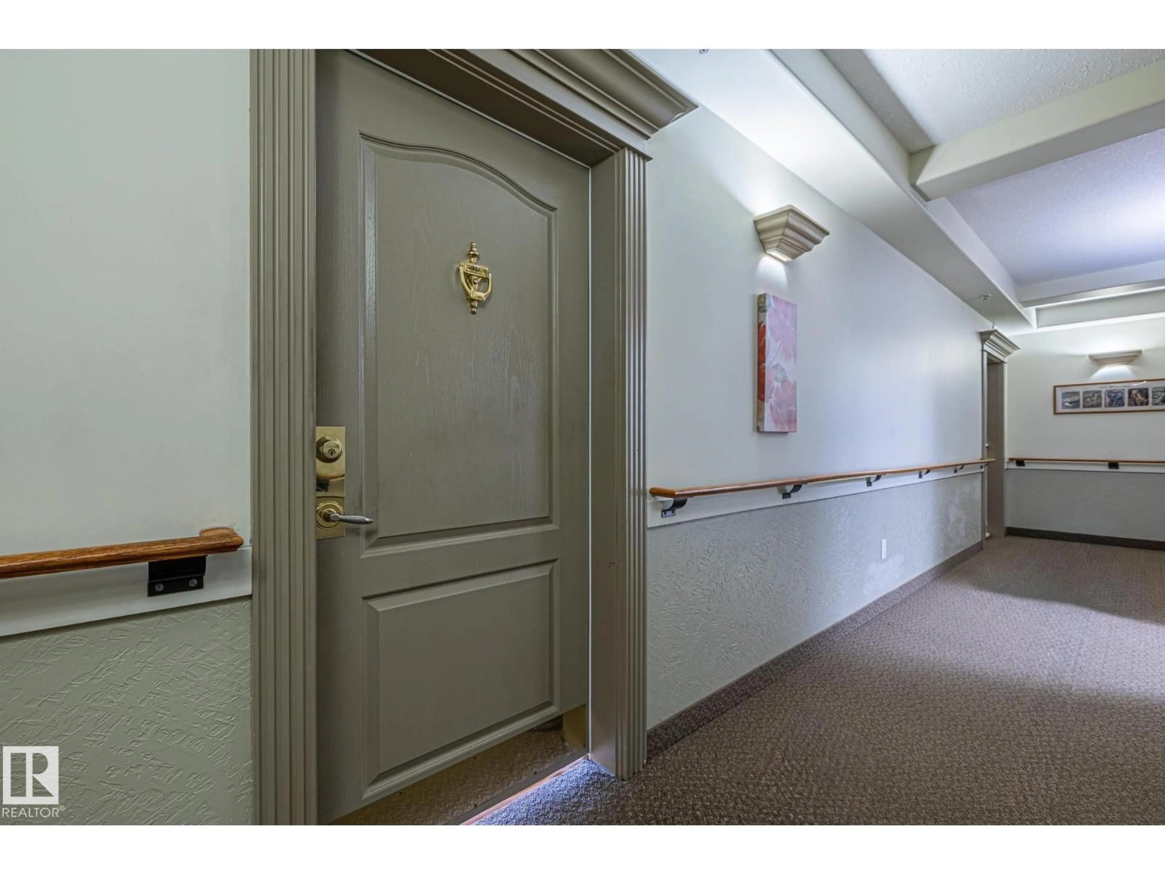 Indoor foyer for 316 - 8912 156 ST, Edmonton Alberta T5R5Z2