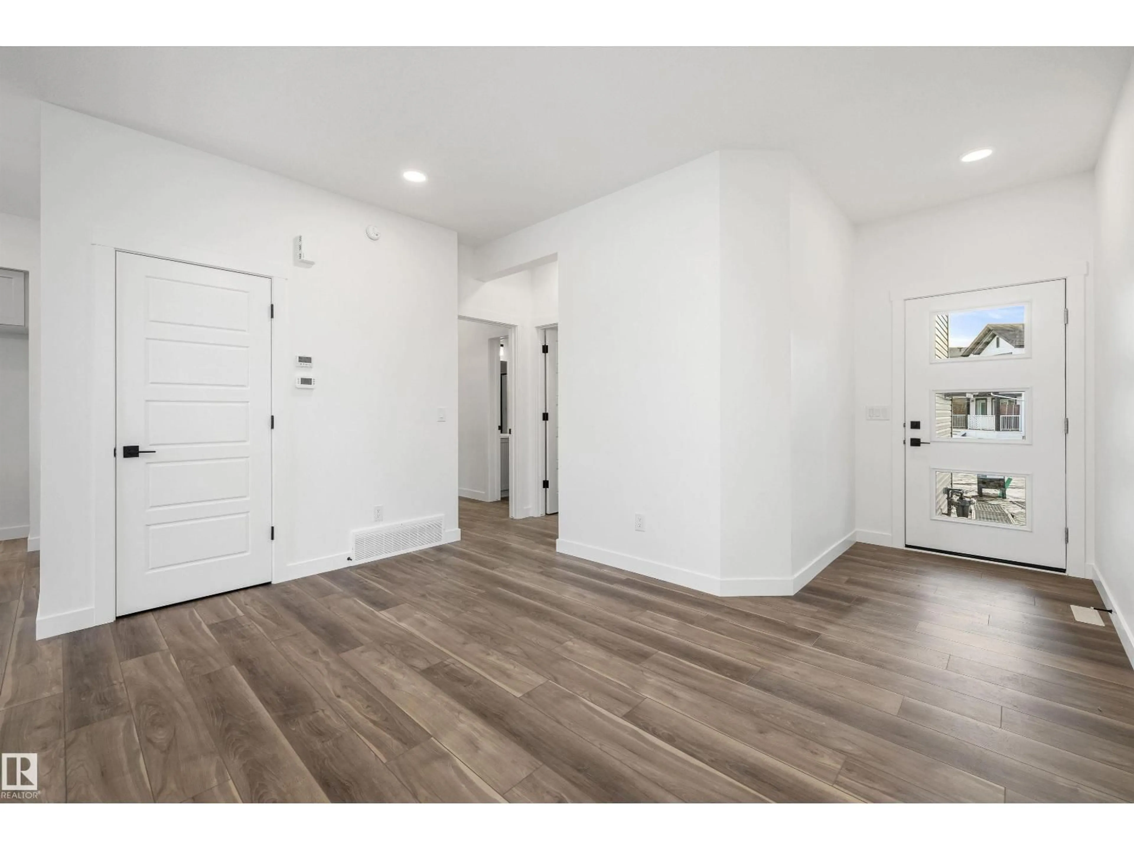 Indoor entryway for NW - 19308 29 AV, Edmonton Alberta T6M3B2