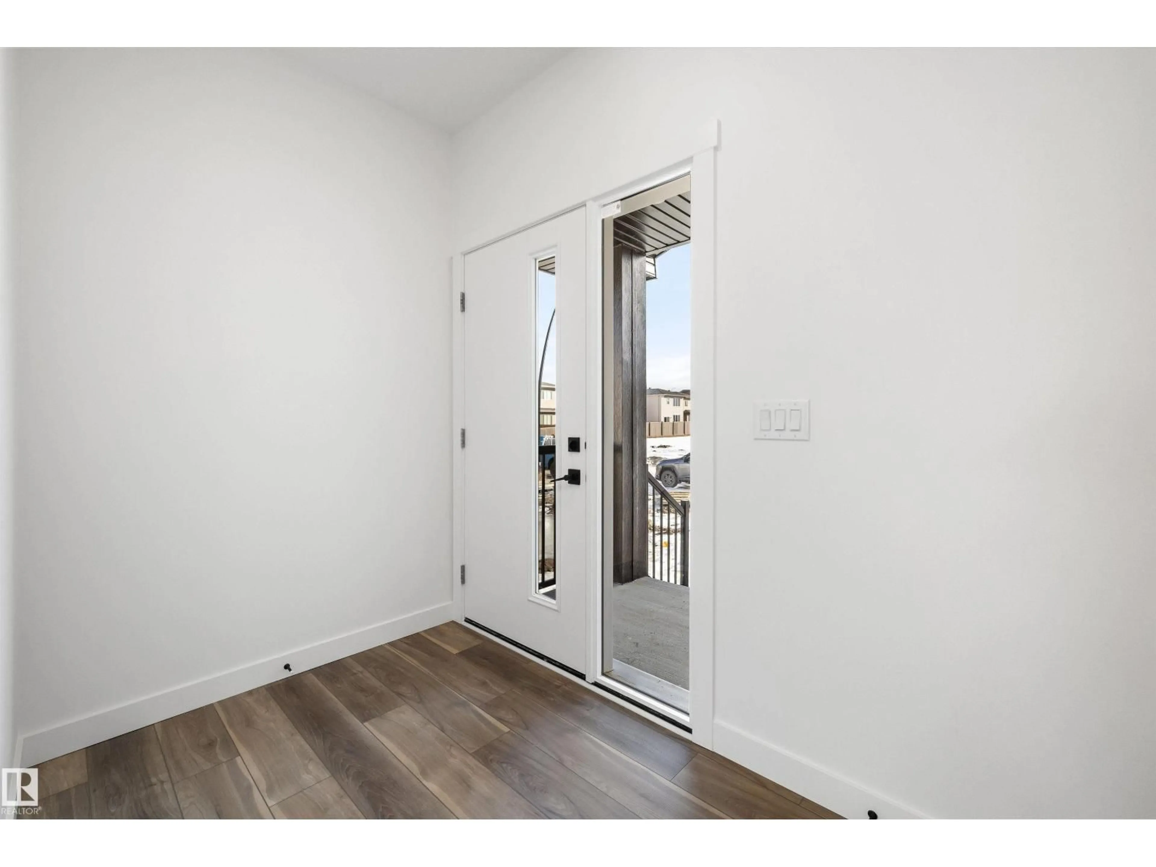 Indoor entryway for NW - 19428 25 AV, Edmonton Alberta T6M1P5
