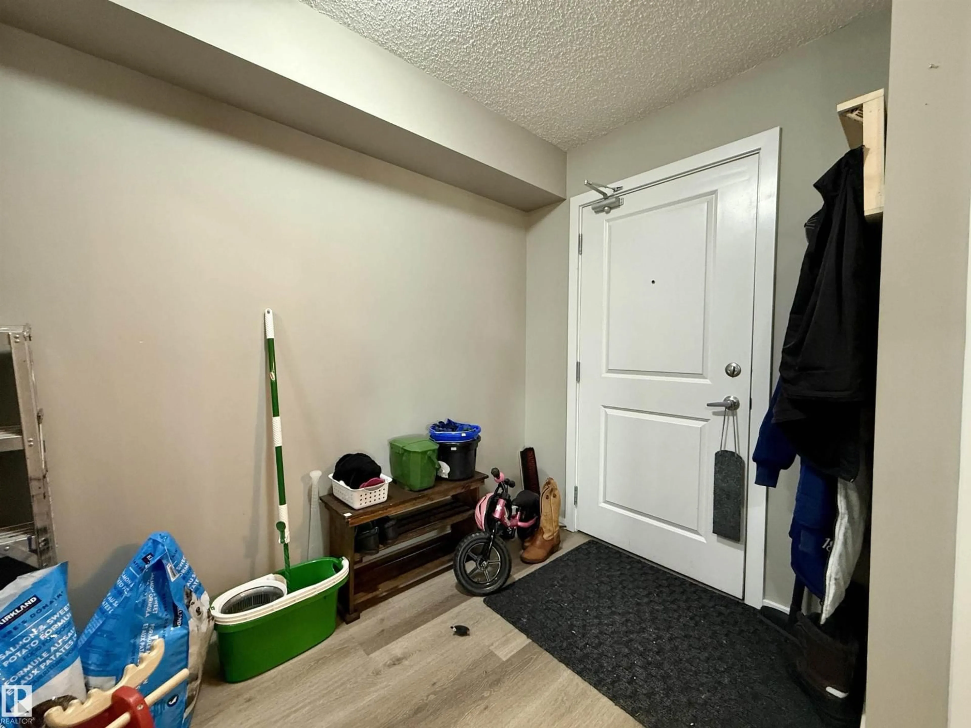 A pic of a room for 148 - 137 EBBERS BV, Edmonton Alberta T5Y3W2