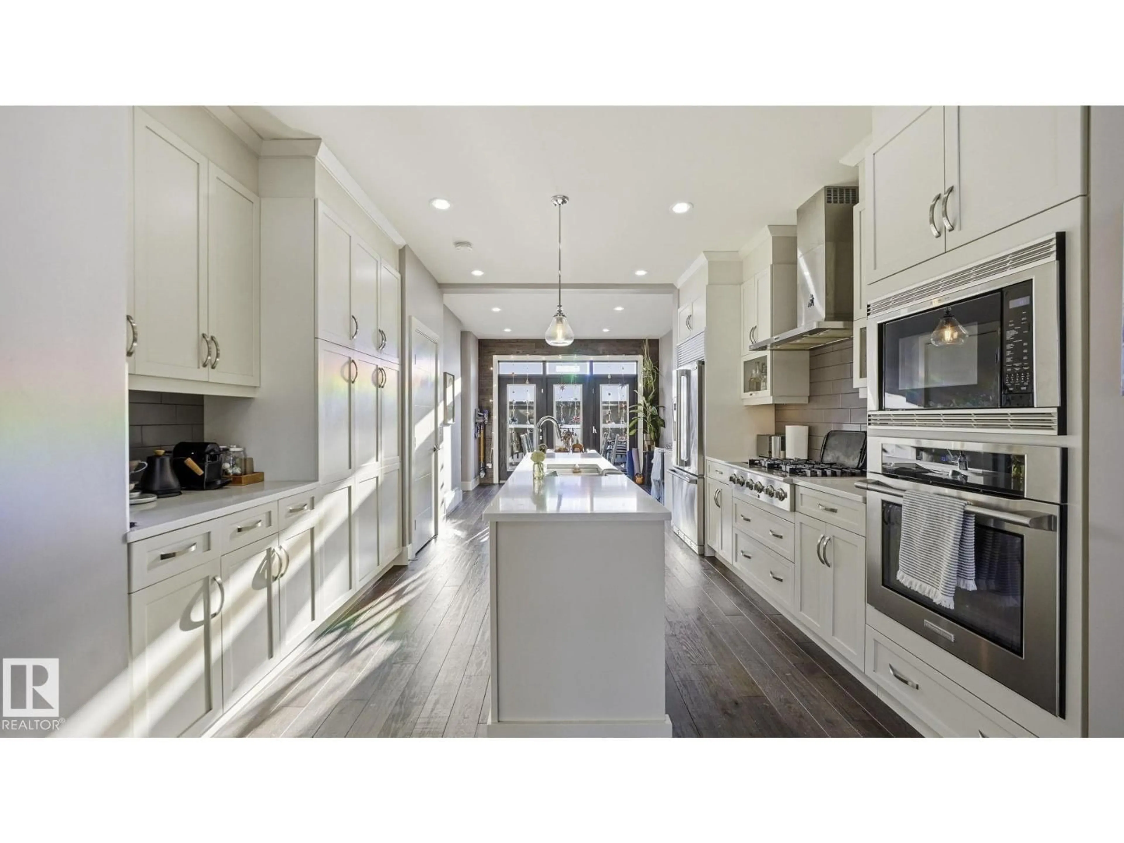 Open concept kitchen, unknown for 11331 76 AV, Edmonton Alberta T6G0K3