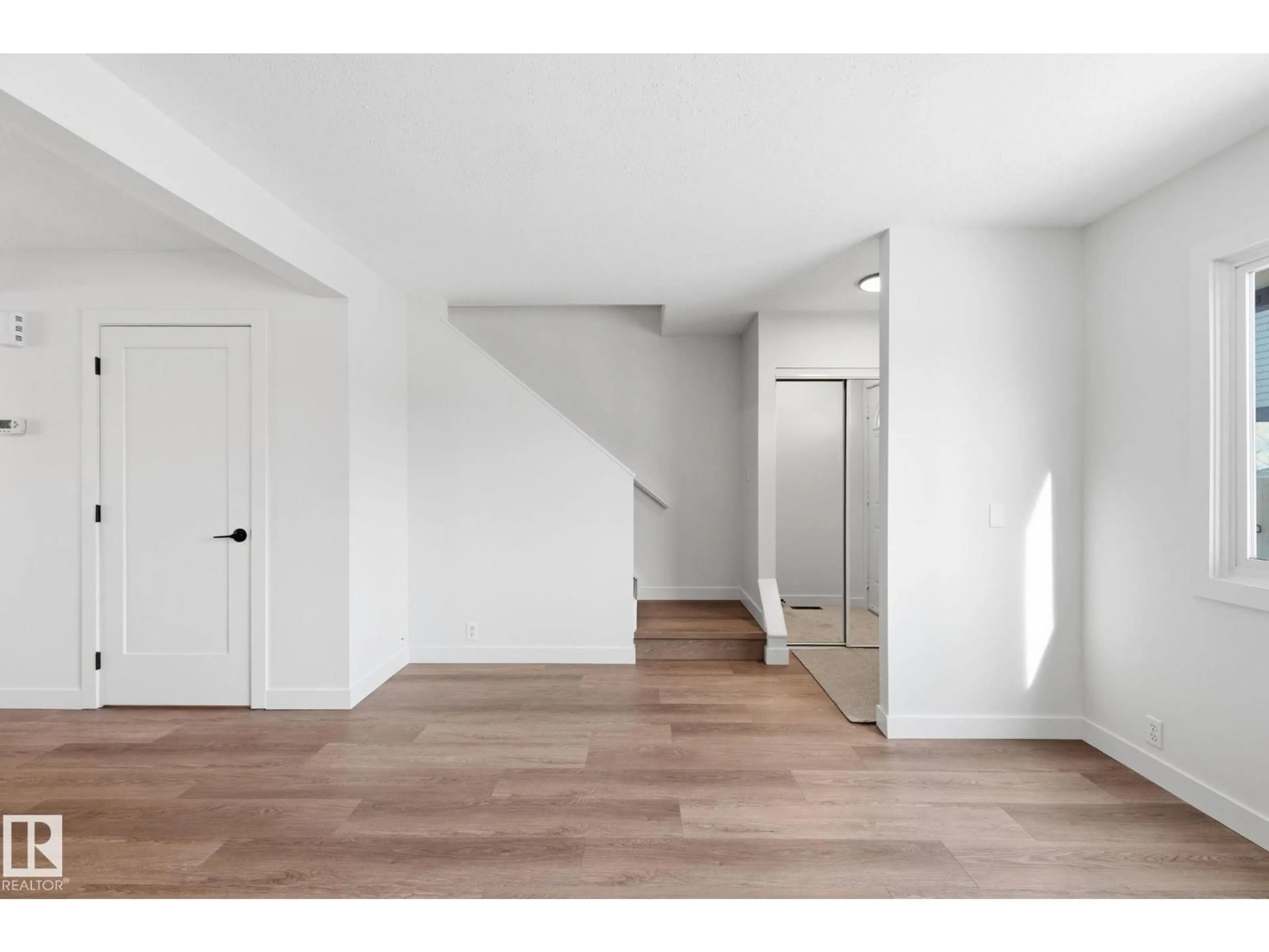 Unknown for 14630 54 ST, Edmonton Alberta T5A4L5