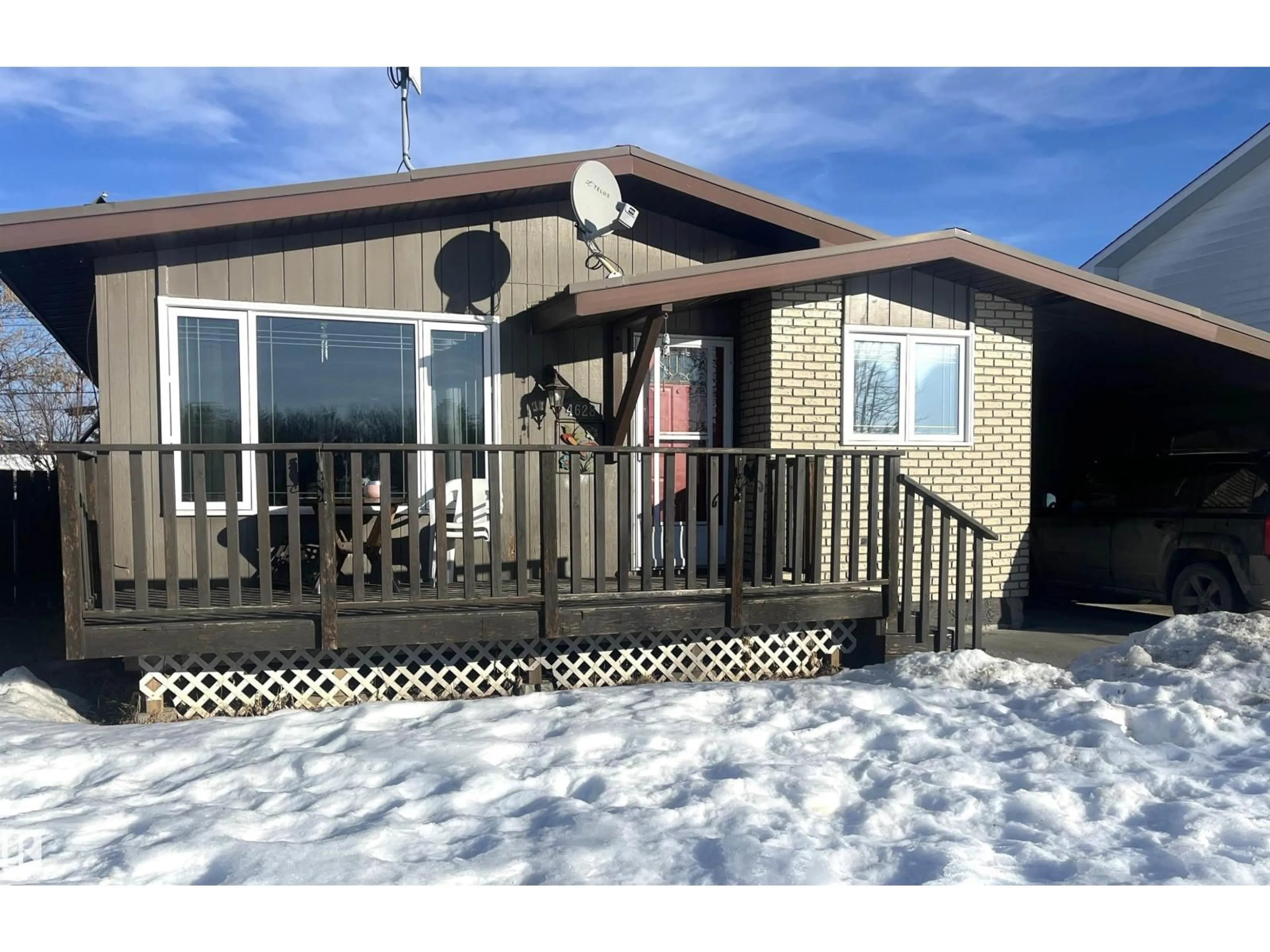 Home with vinyl exterior material, unknown for 4628 46 AVE, Evansburg Alberta T0E0T0