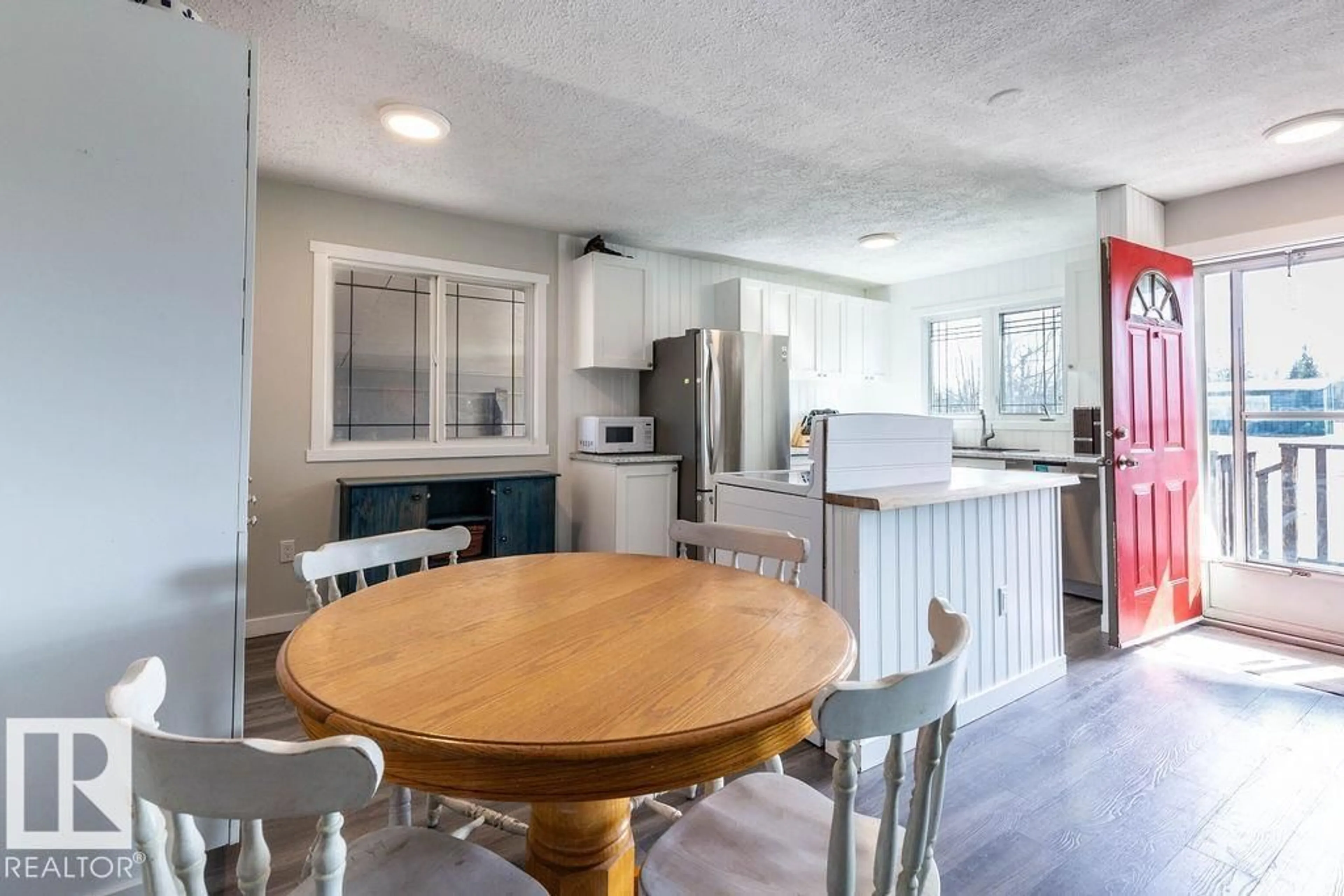 Open concept kitchen, unknown for 4628 46 AVE, Evansburg Alberta T0E0T0