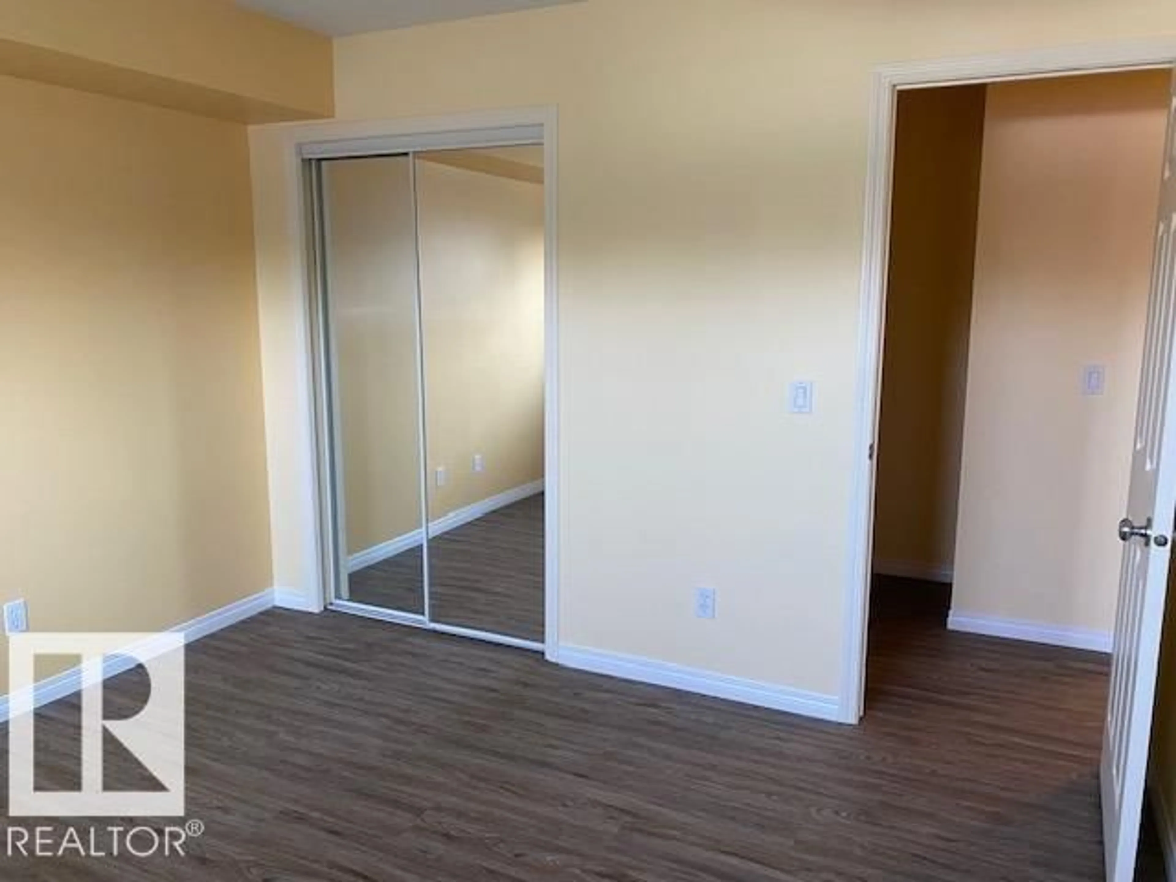 A pic of a room for 40 - 118 SUMMERWOOD BV, Sherwood Park Alberta T8H0C2