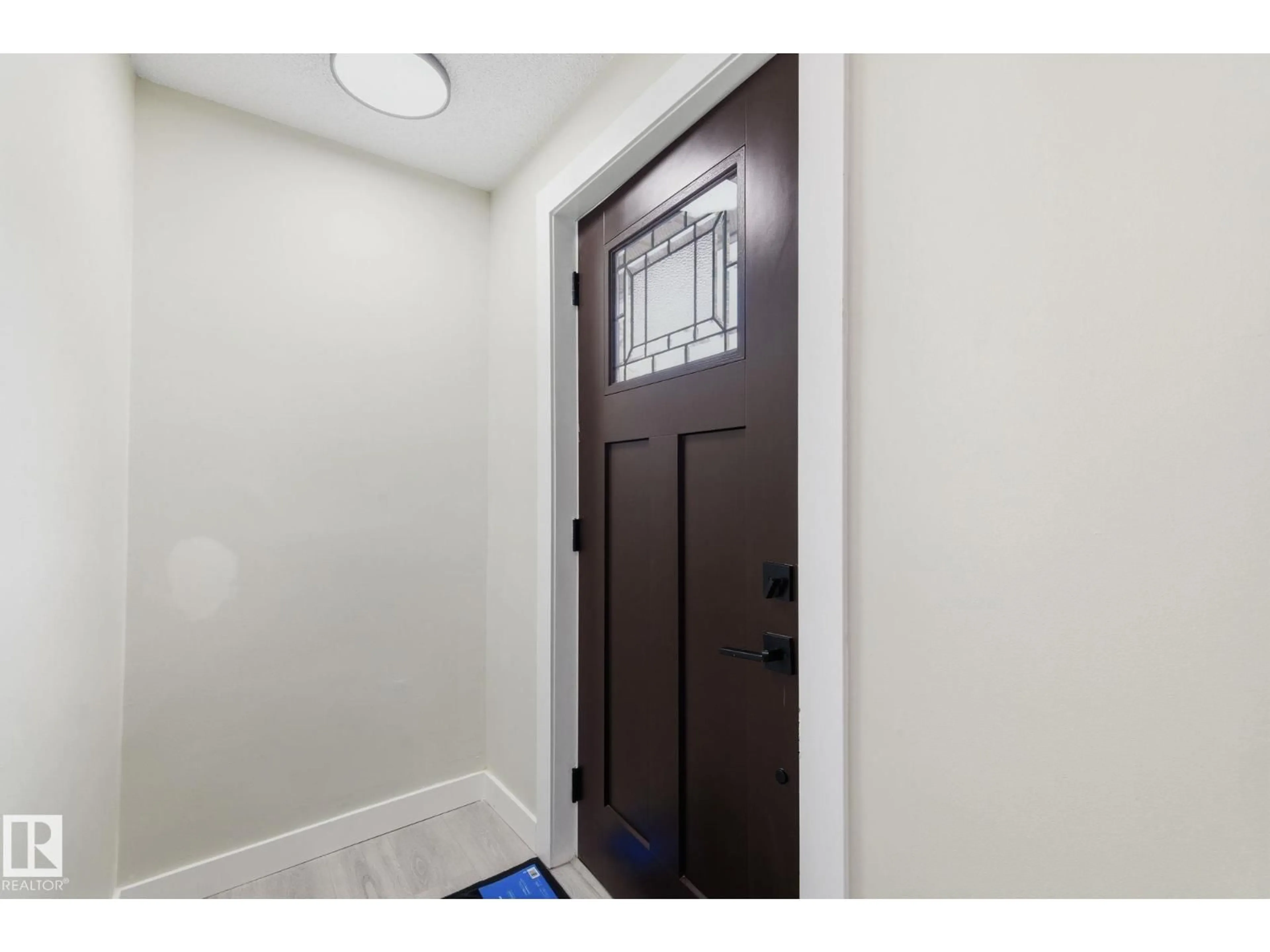 Indoor entryway for NE - 51548 RGE ROAD 232, Rural Strathcona County Alberta T8B1B1