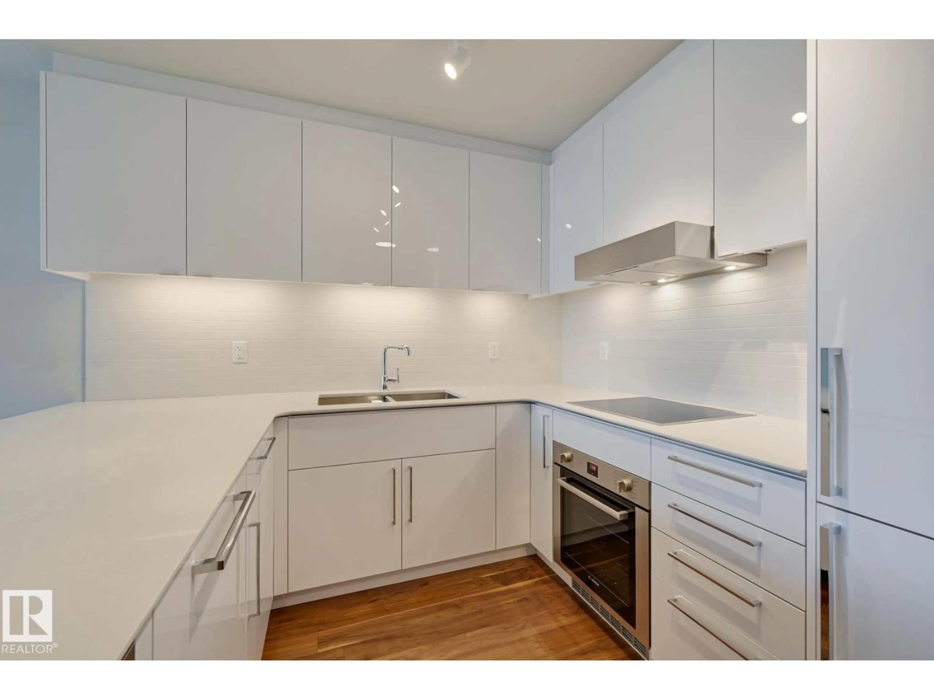 Standard kitchen, wood/laminate floor for 3704 102 ST NW, Edmonton Alberta T5J0K6