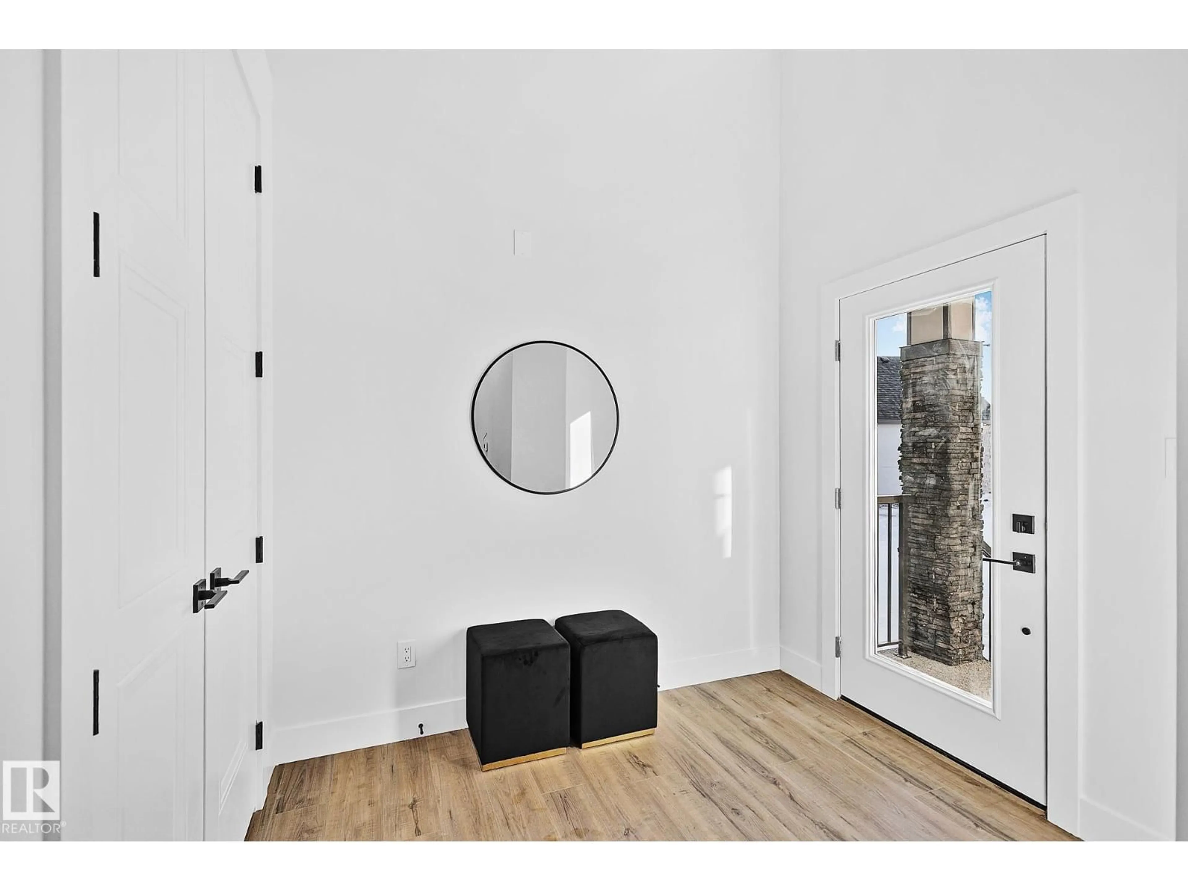 Indoor entryway for 6620 CRAWFORD LANDING LD, Edmonton Alberta T6W4L5