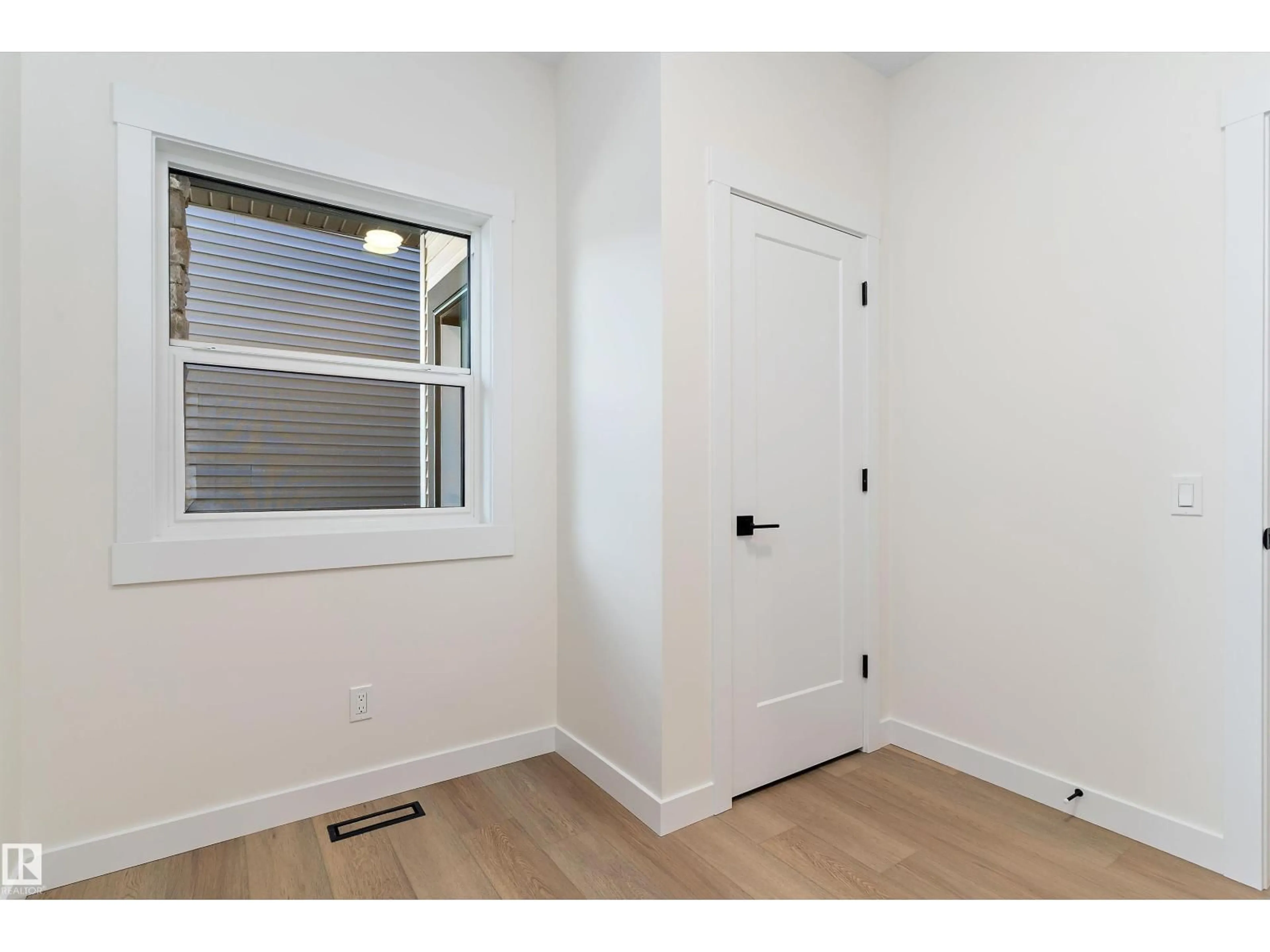 A pic of a room for 1084 CRISTALL CRESCENT, Edmonton Alberta T6W5S8