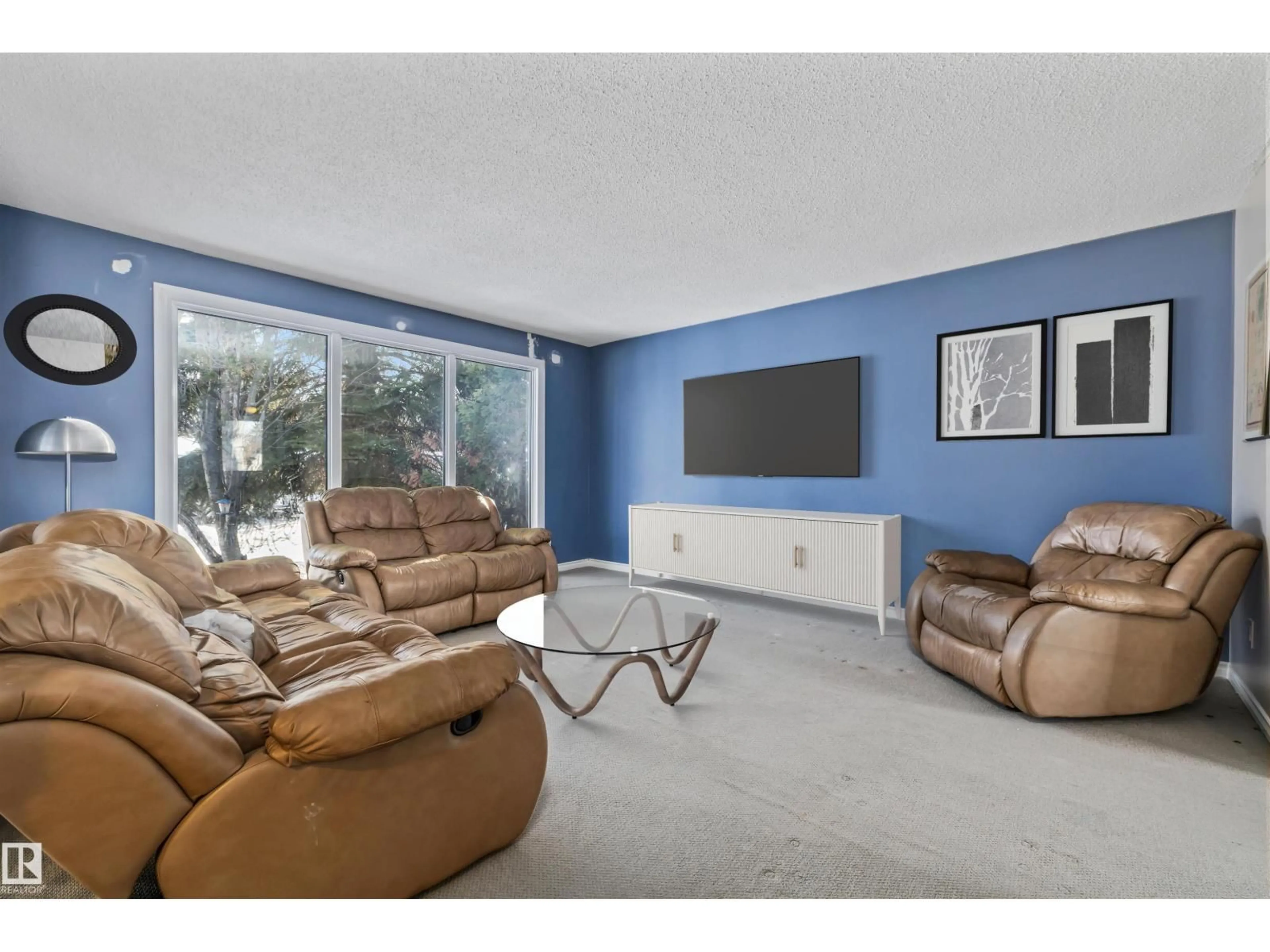 Living room with furniture, unknown for 60 FAIR OAKS DR, St. Albert Alberta T8N1R1