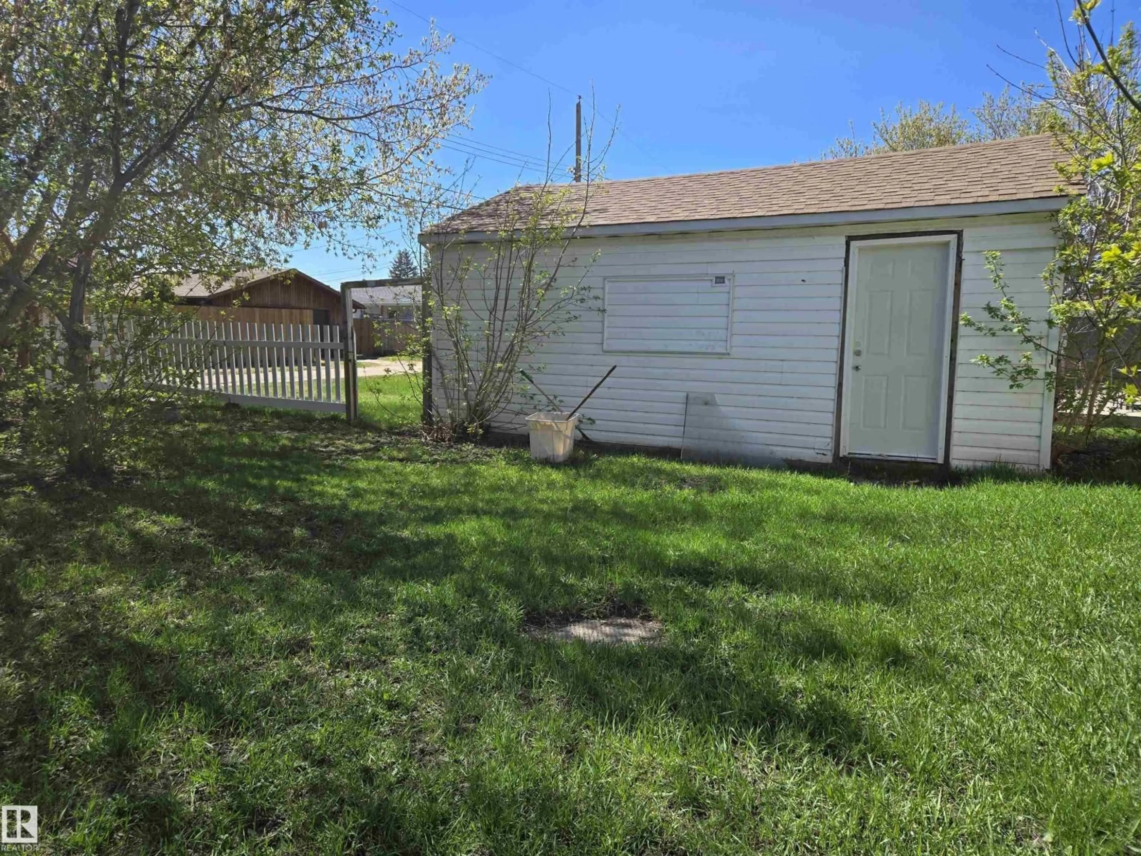 Shed for 4513 53 AV, Wetaskiwin Alberta T9A0Y3