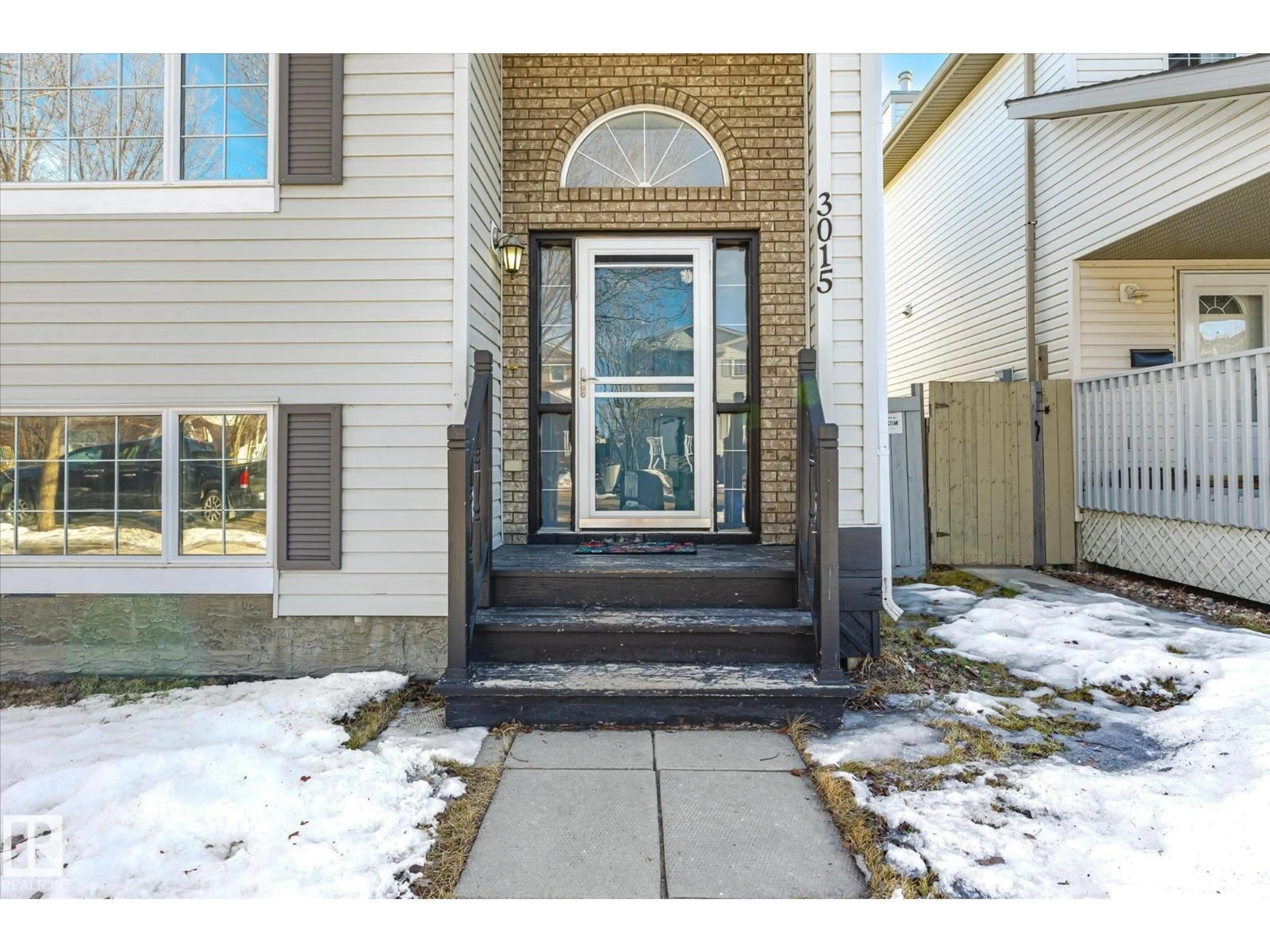 Indoor entryway for 3015 49, Beaumont Alberta T4X1S6