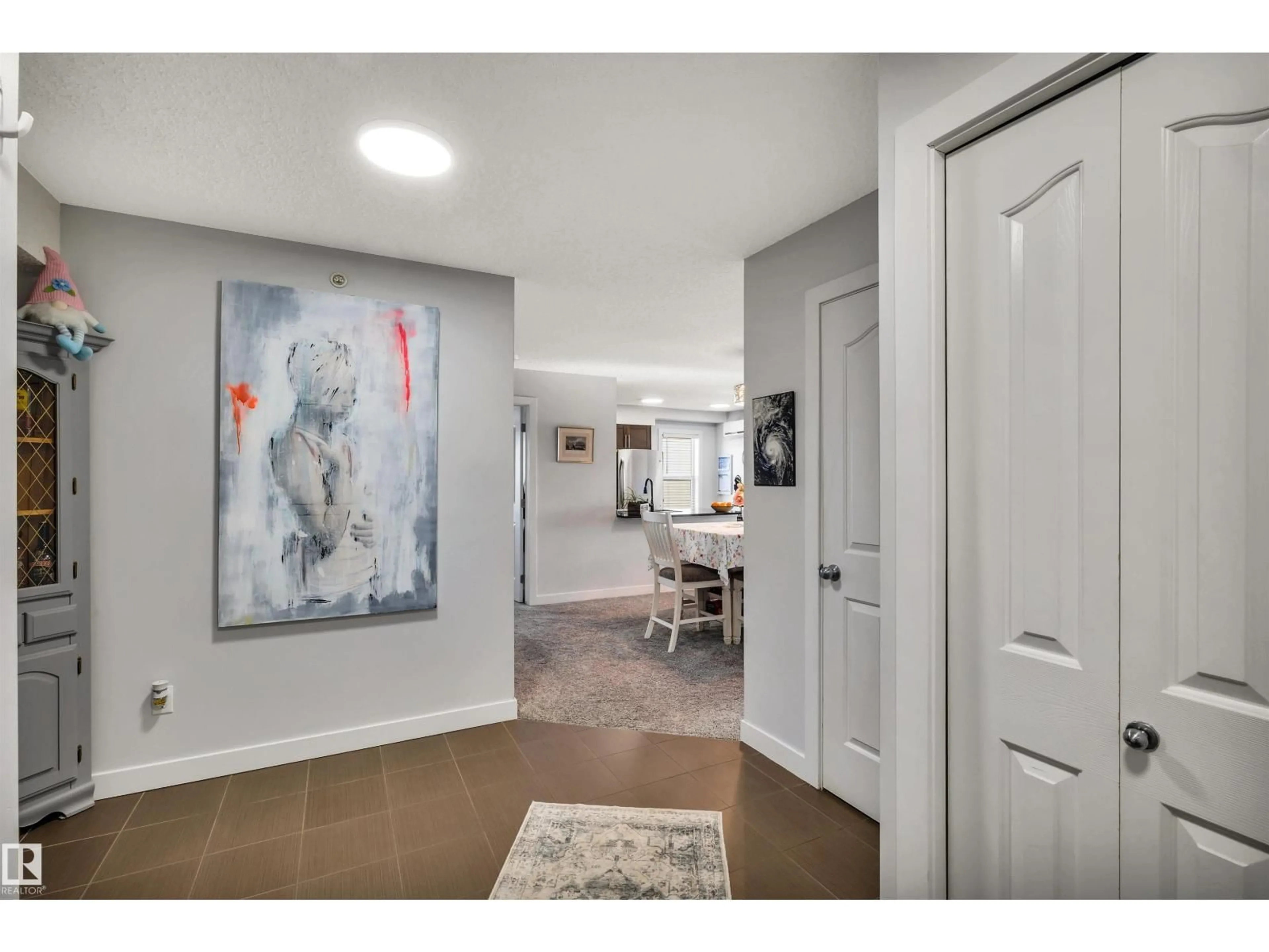 Indoor entryway for 415 11816 22 AV SW, Edmonton Alberta T6W2A2