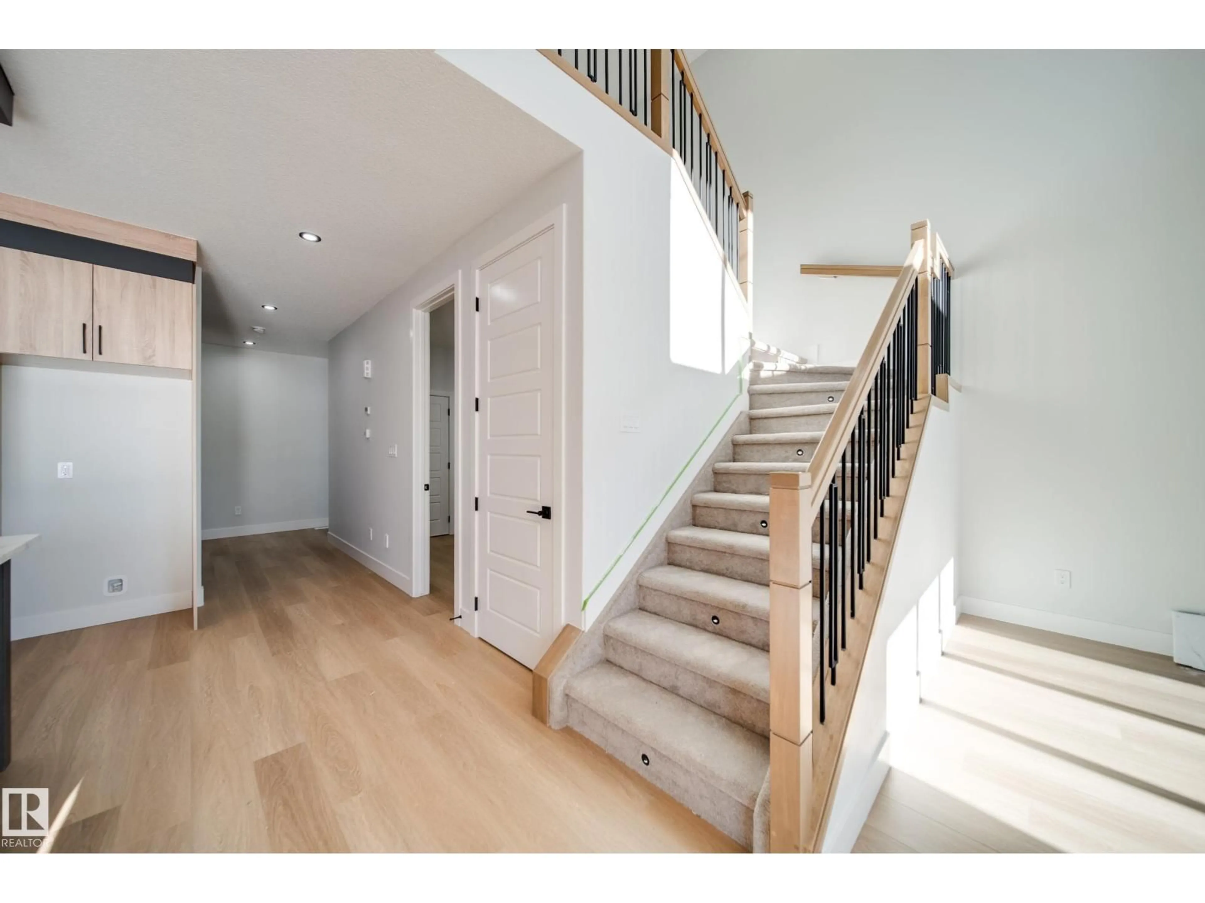 Stairs for NW - 7027 177 AV, Edmonton Alberta T5Z0W9