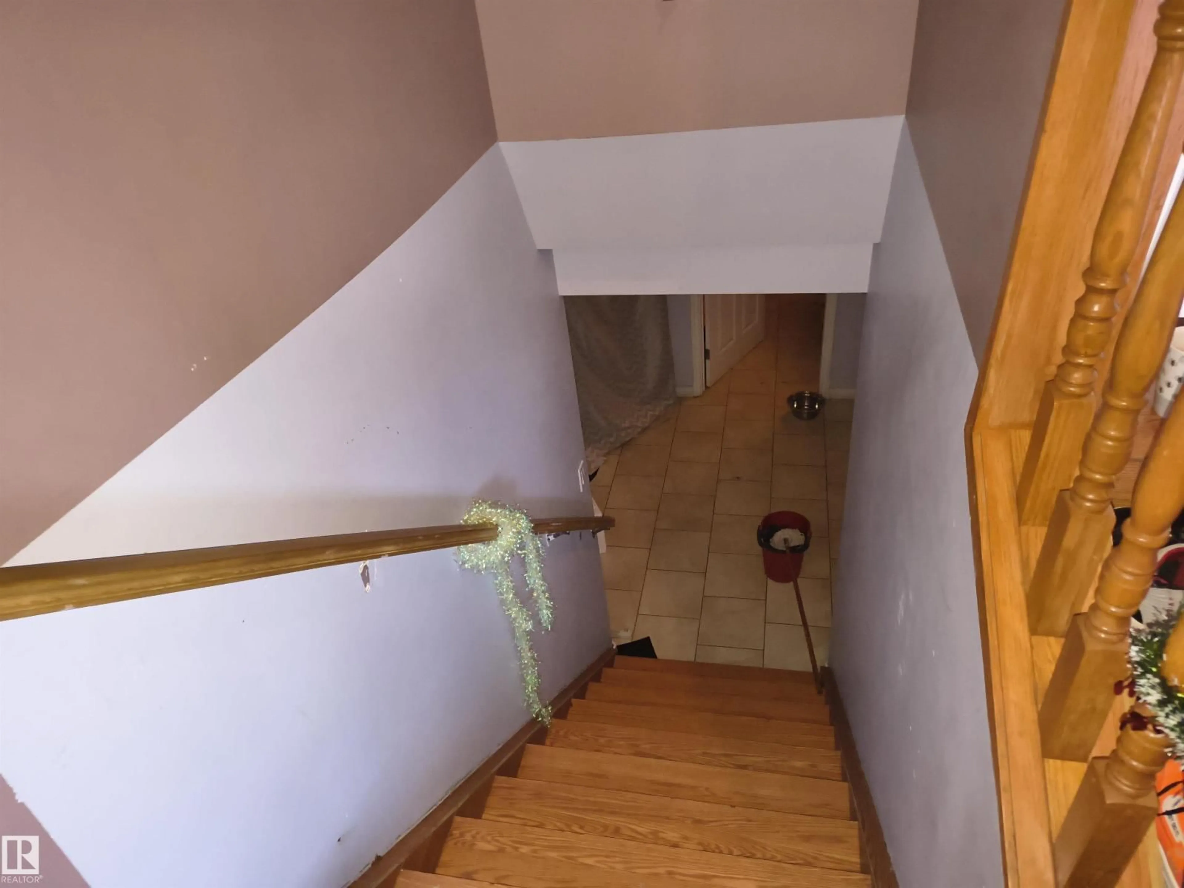 Stairs for 4923 51 AV, Mundare Alberta T0B3H0