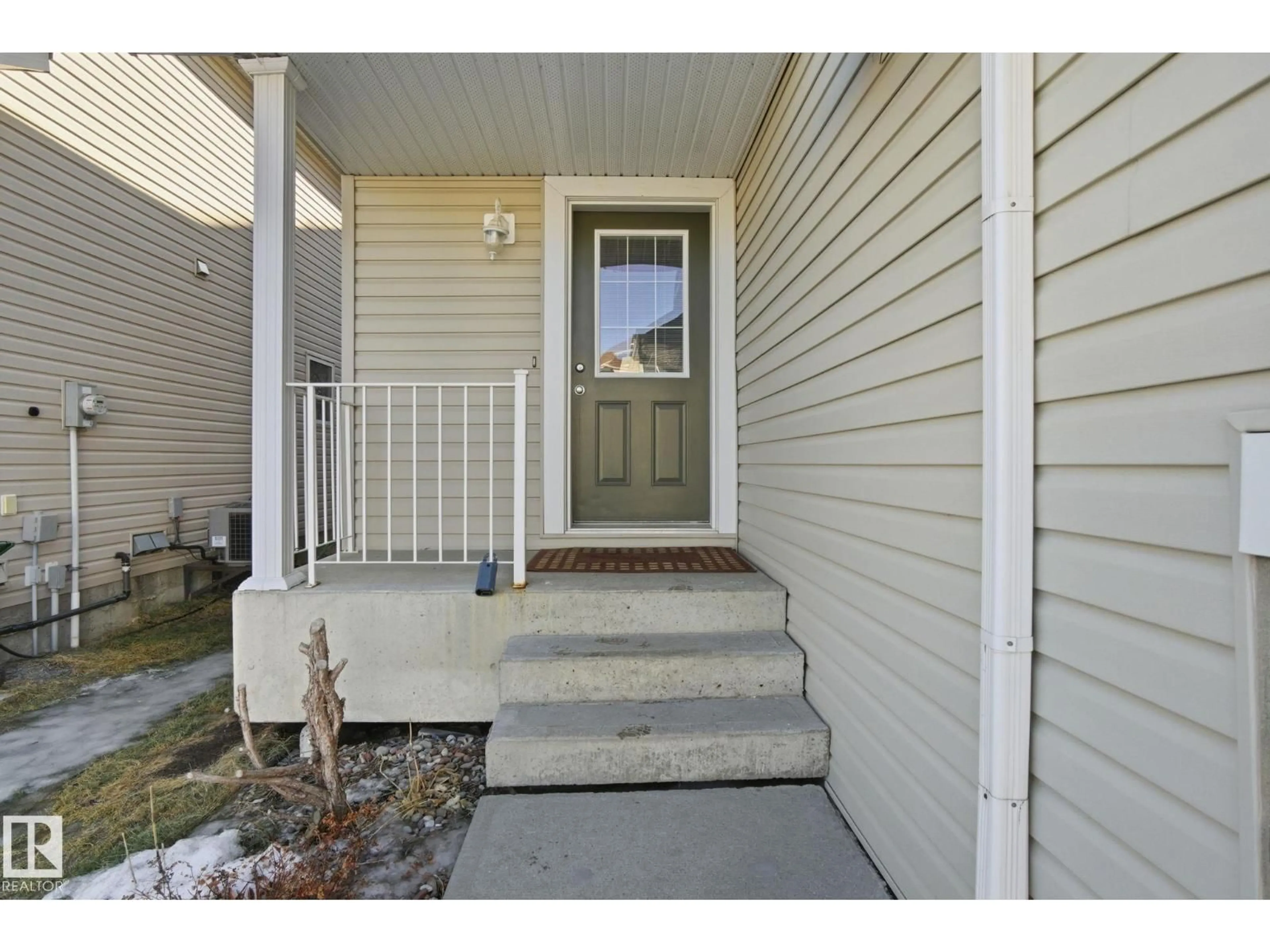 Indoor entryway for #5 - 287 MACEWAN RD, Edmonton Alberta T6W1T4