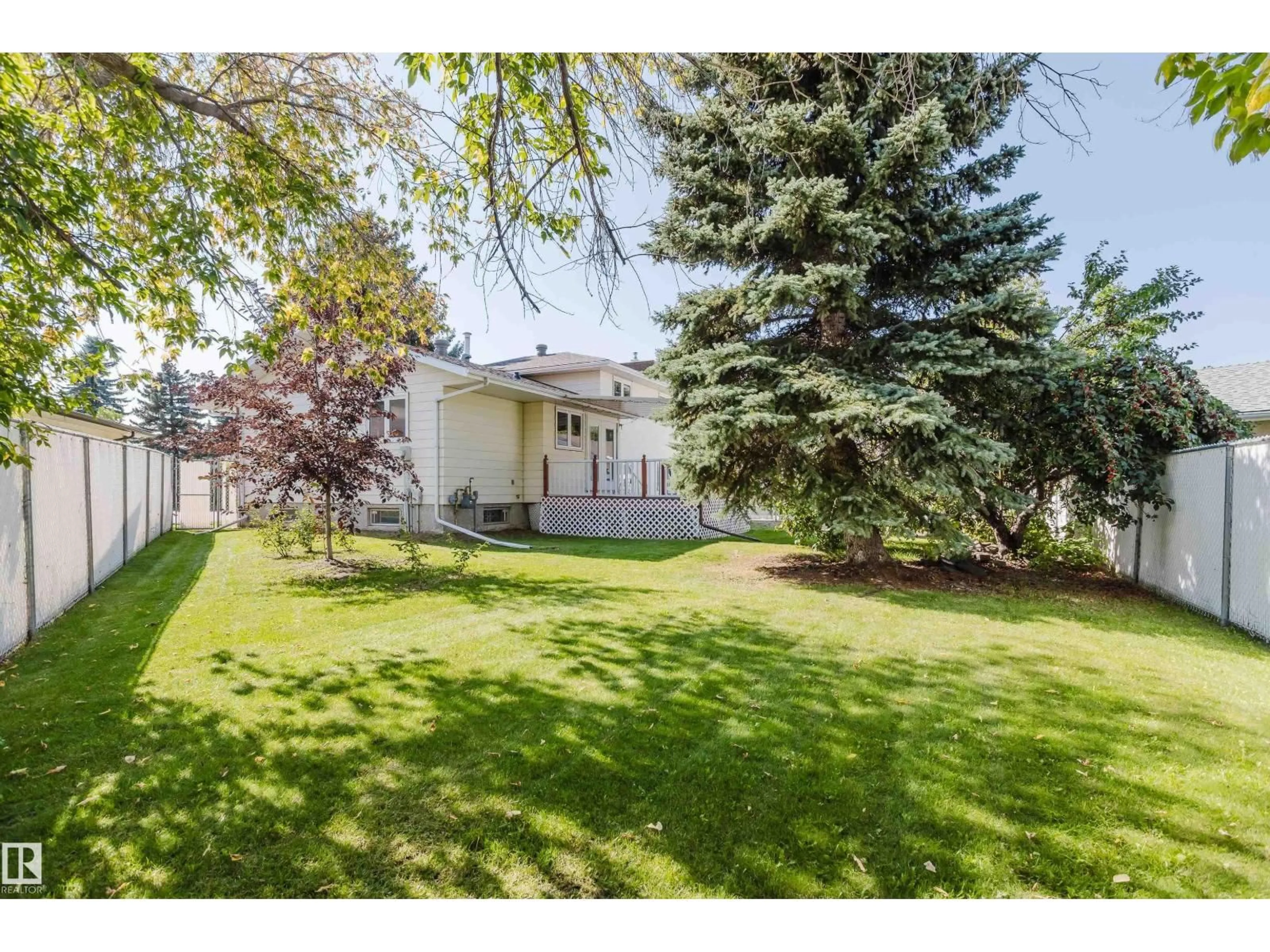 A pic from outside/outdoor area/front of a property/back of a property/a pic from drone, street for 4102 43A AV, Leduc Alberta T9E6Z6