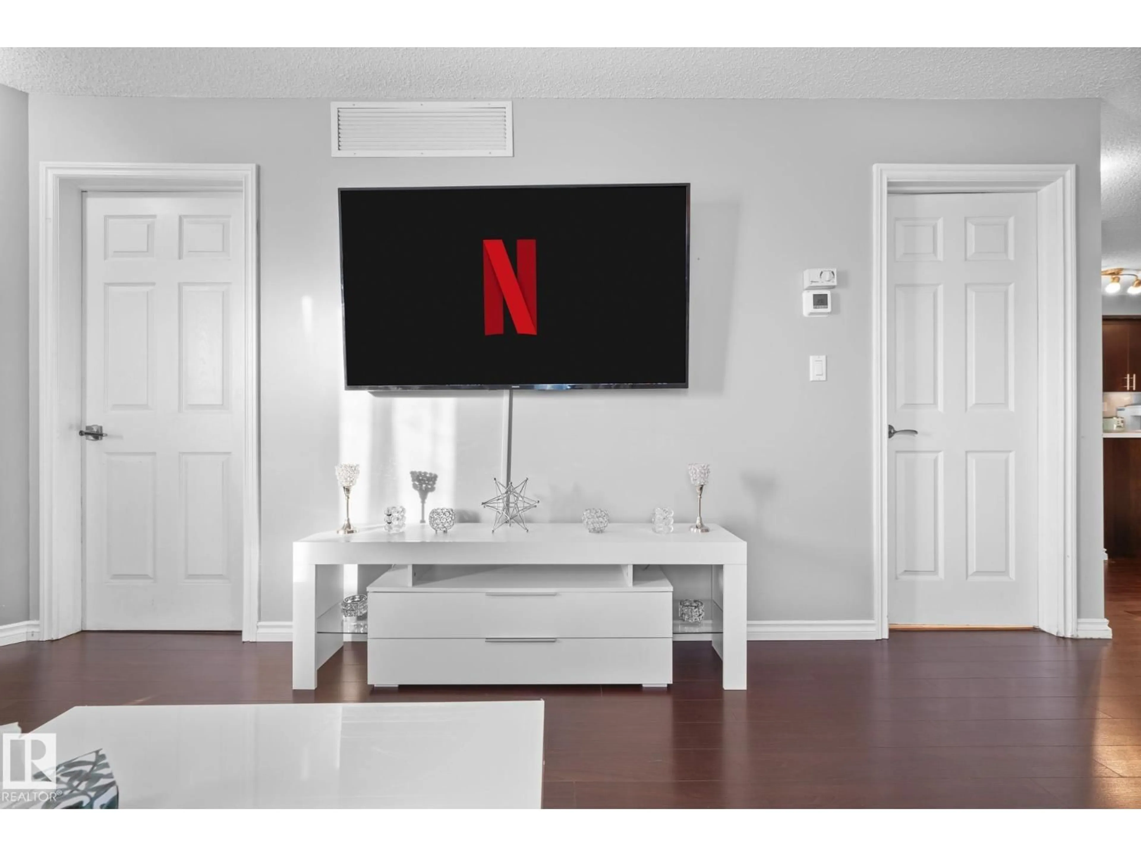 Home theater for #301 - 10118 106 AV, Edmonton Alberta T5H0B8