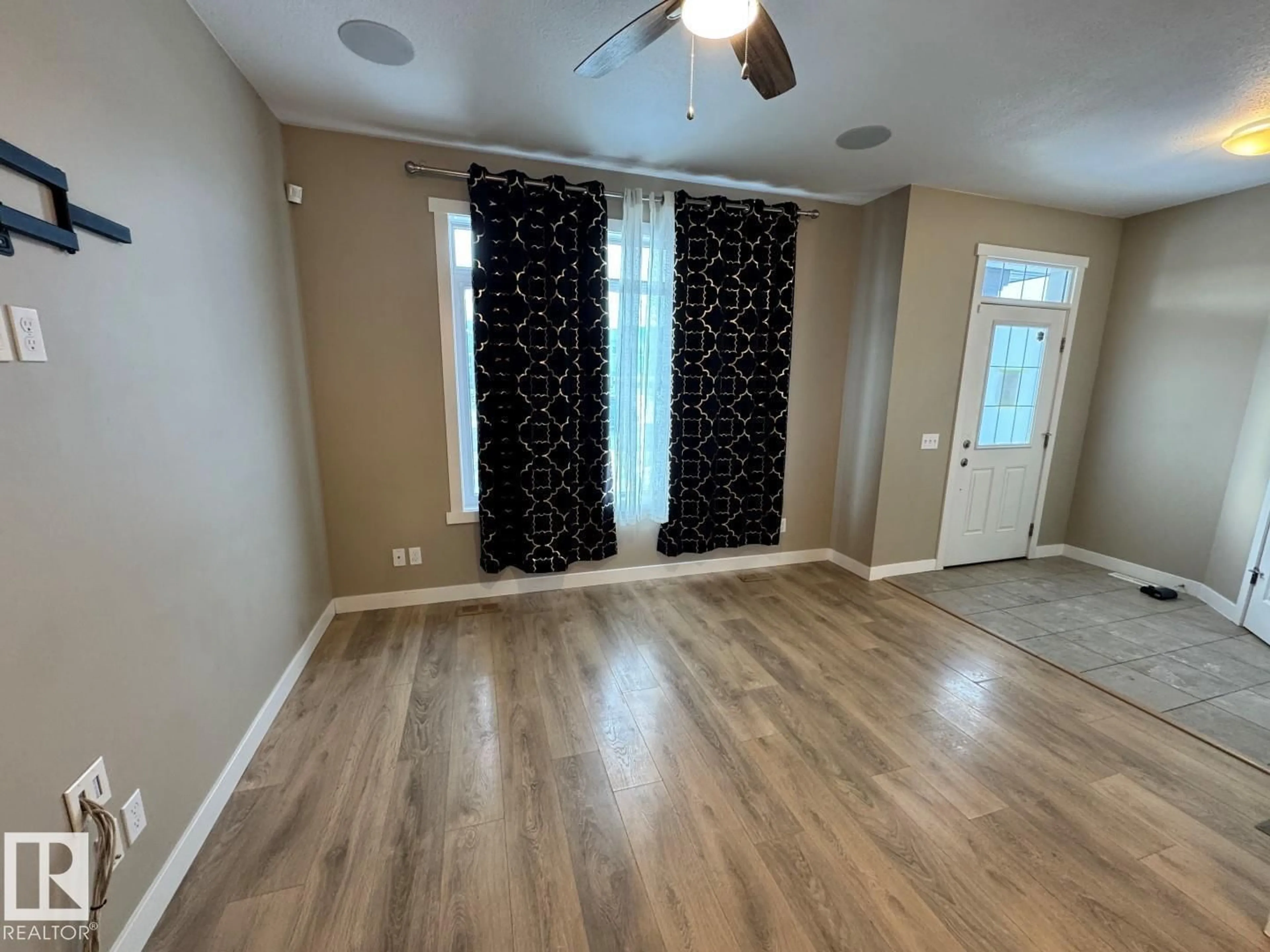 A pic of a room for NW - 22724 97 AV, Edmonton Alberta T5T7J2