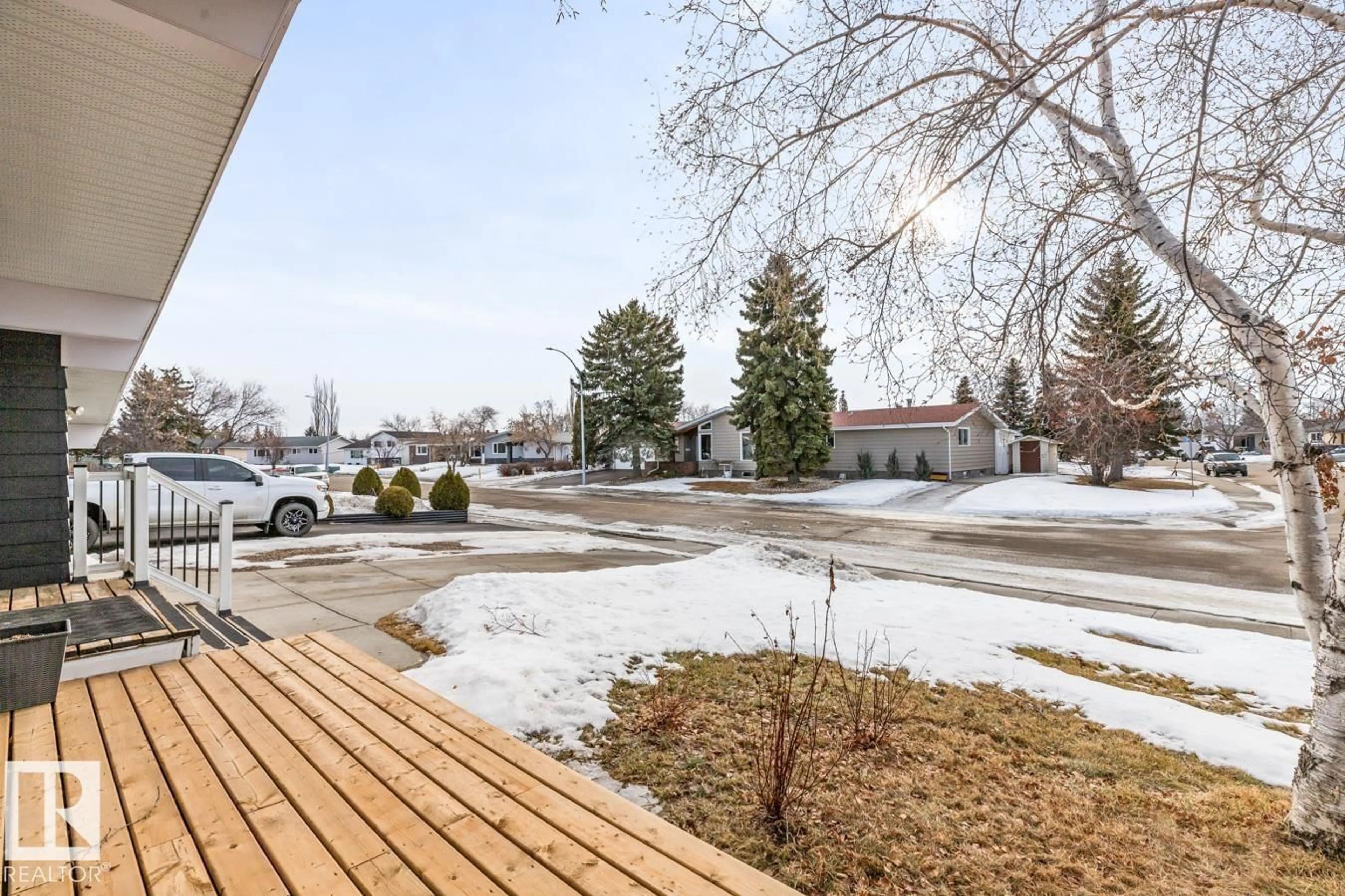 Patio, street for 4308 35 AV, Leduc Alberta T9E6A8