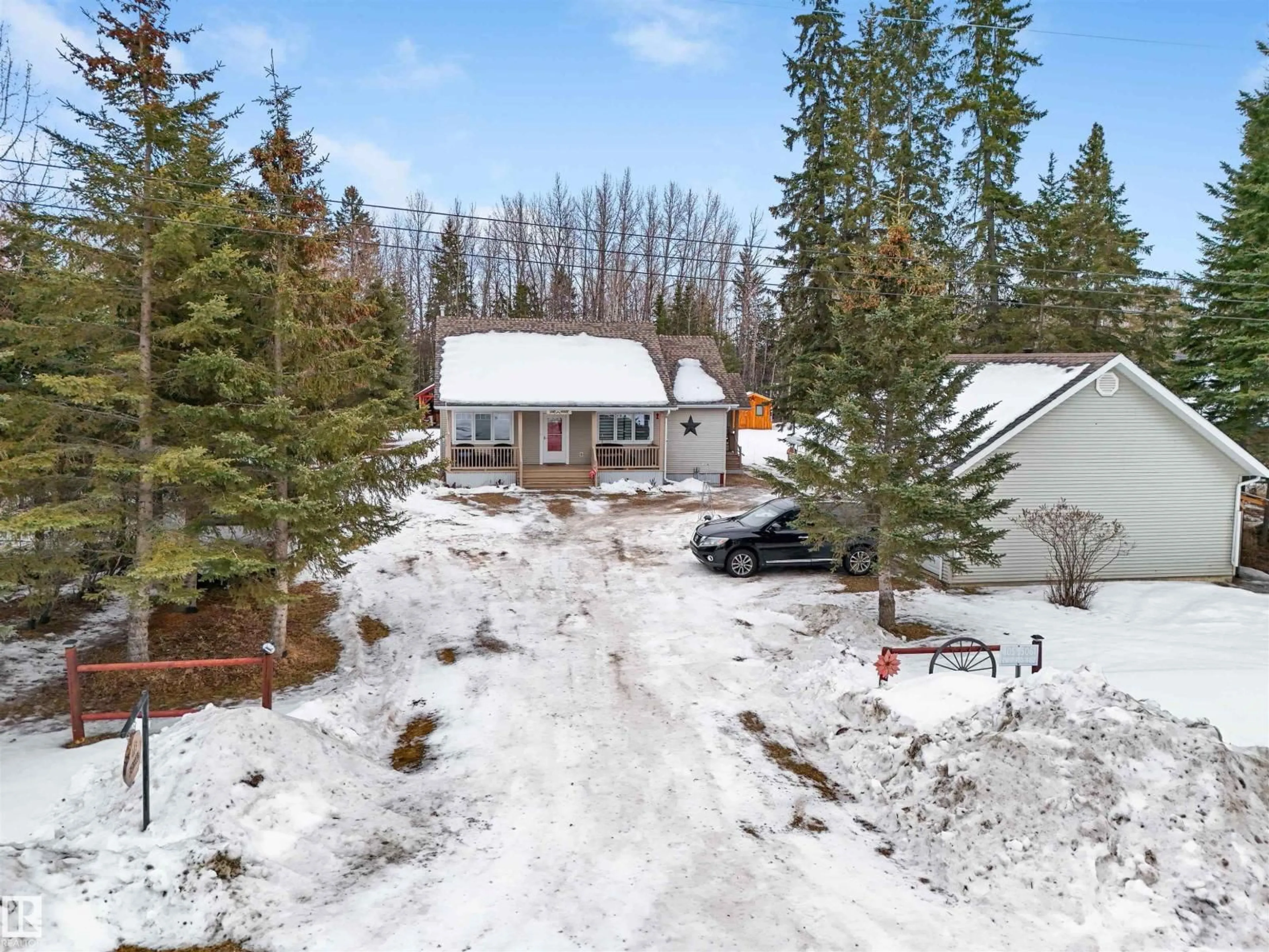 A pic from outside/outdoor area/front of a property/back of a property/a pic from drone, unknown for 405 - 55061 TWP ROAD 462, Rural Wetaskiwin County Alberta T0C0T0