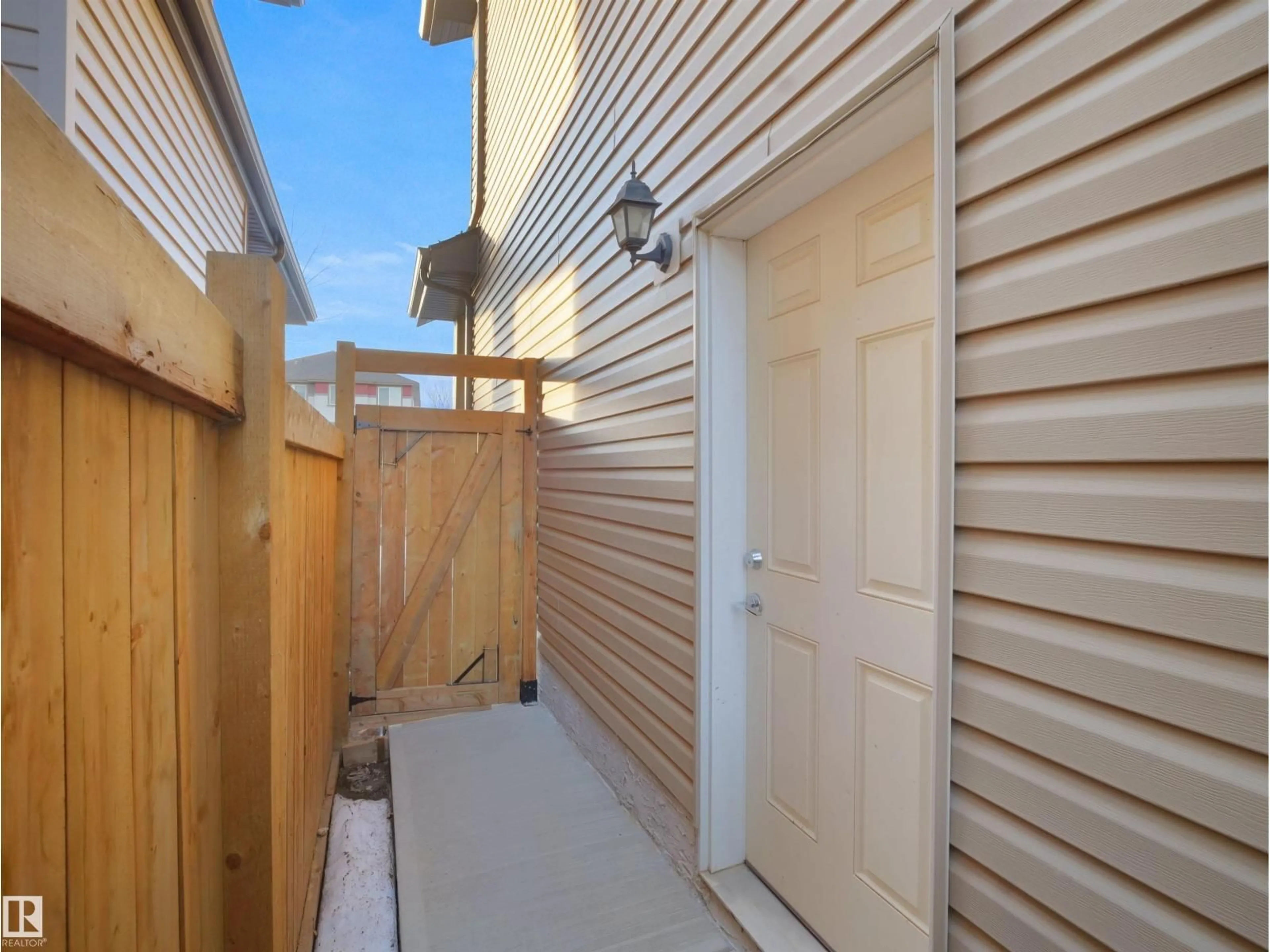 Patio, street for 5423 CHAPPELLE RD, Edmonton Alberta T6W3J6