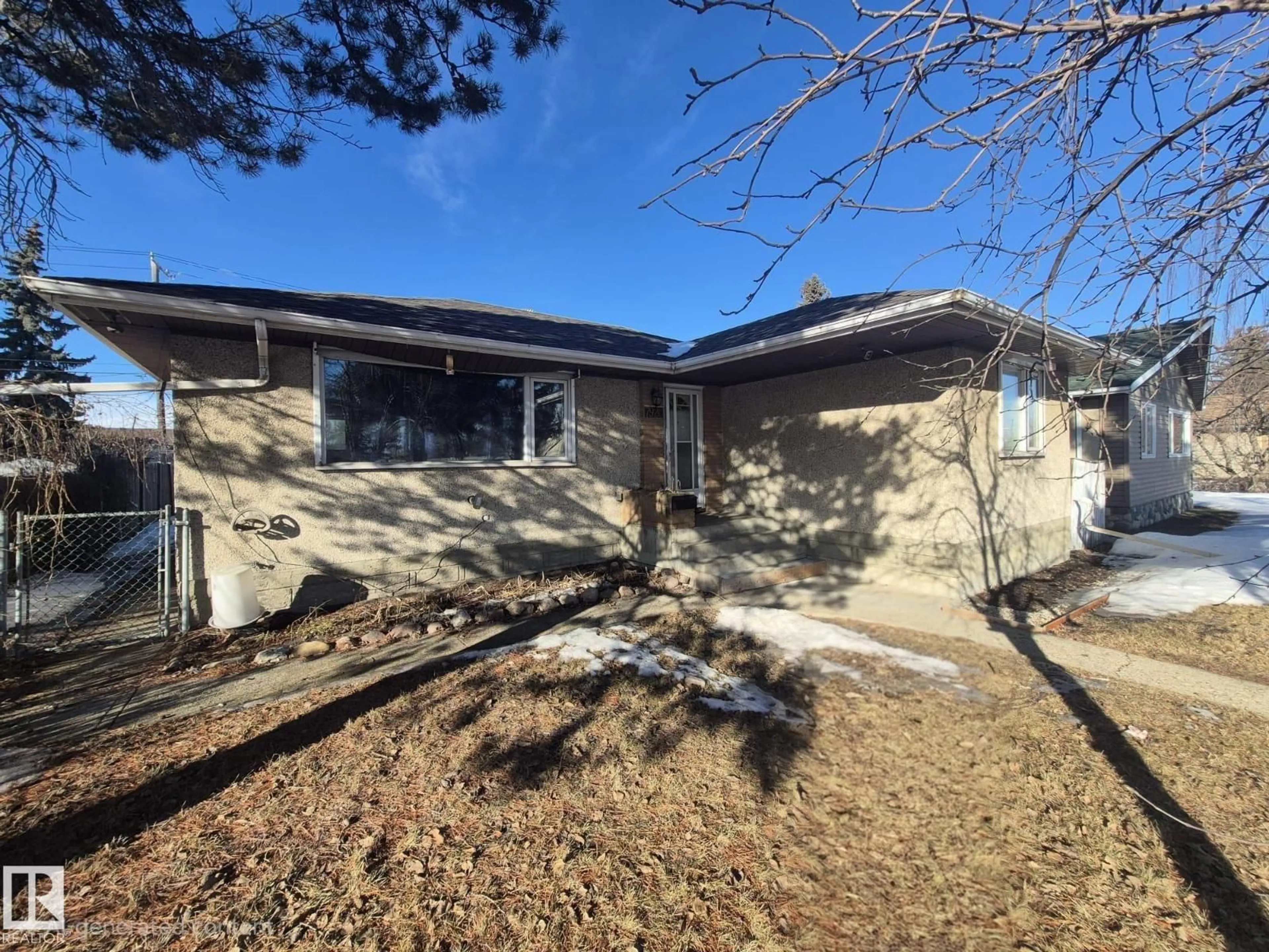A pic from outside/outdoor area/front of a property/back of a property/a pic from drone, street for 7920 ARGYLL RD, Edmonton Alberta T6C4B1