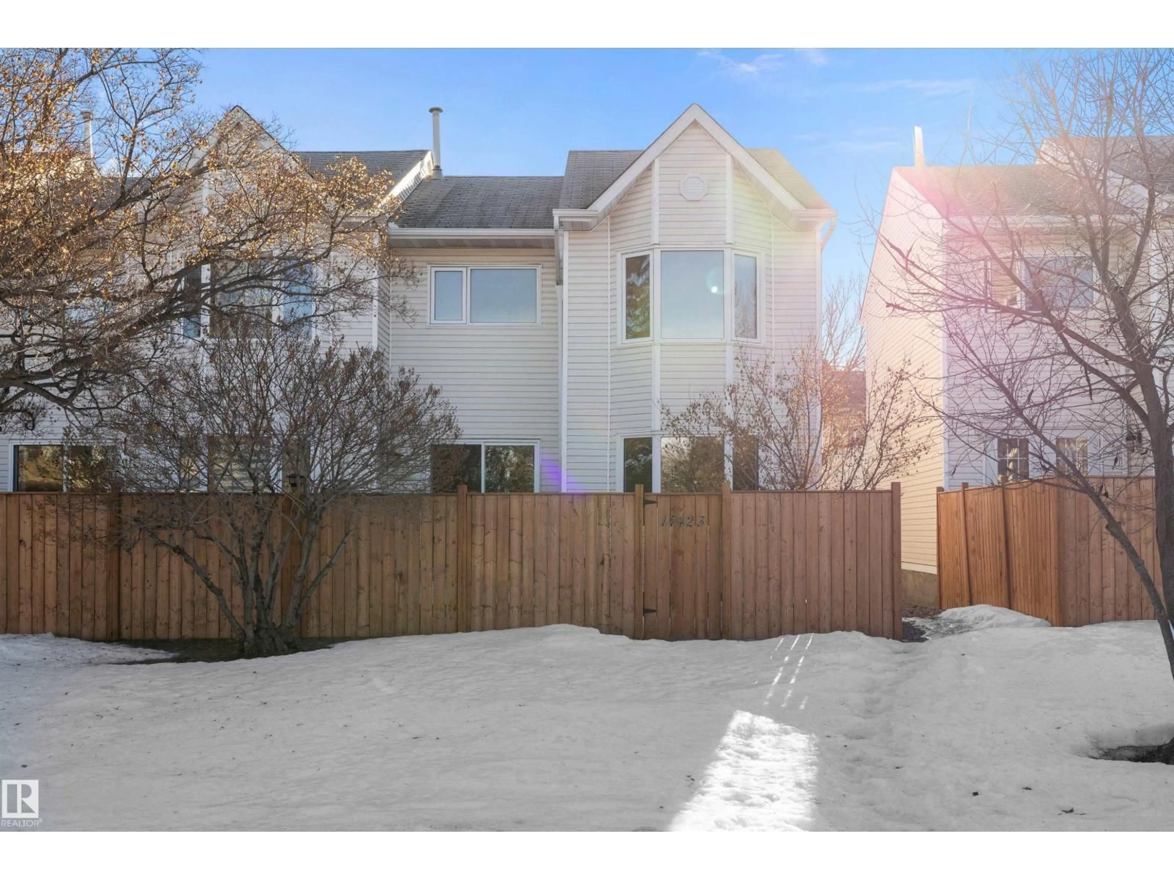 Unknown for 17423 92 AV, Edmonton Alberta T5T3W6