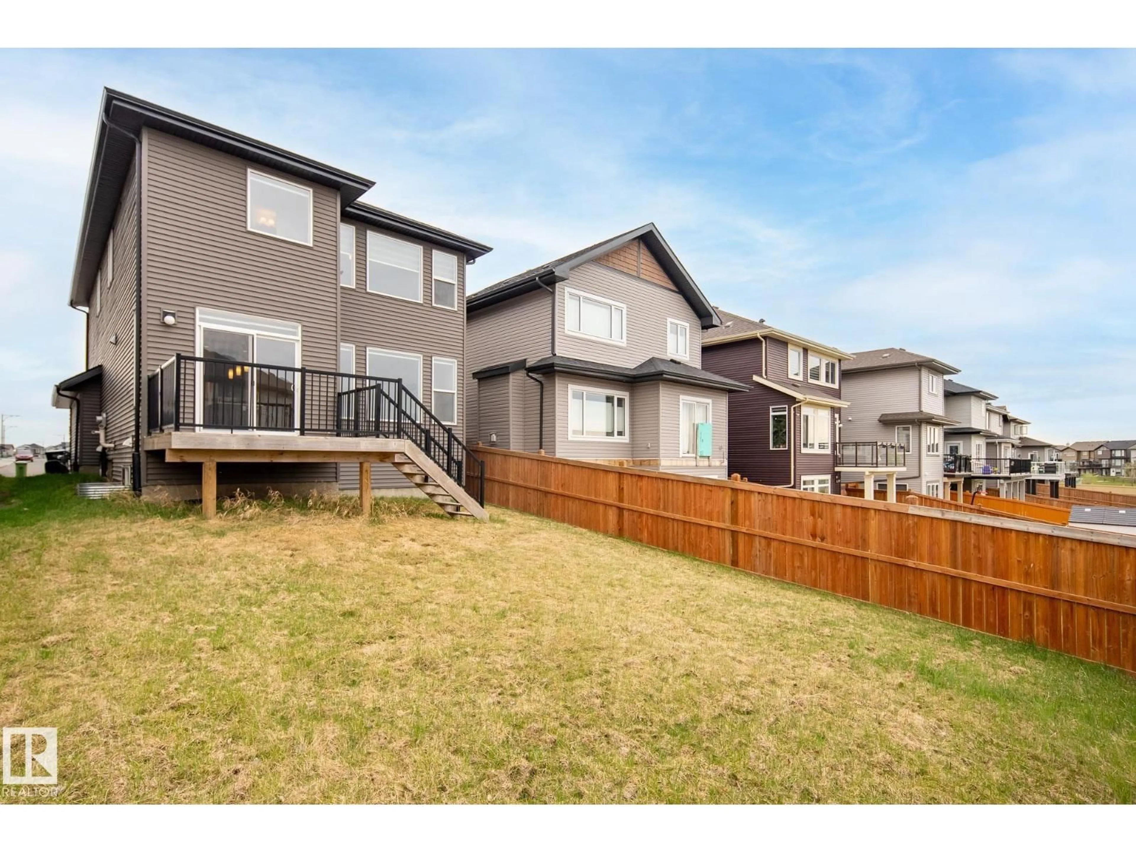 A pic from outside/outdoor area/front of a property/back of a property/a pic from drone, mountain view for 5404 22 AV, Edmonton Alberta T6X2H8