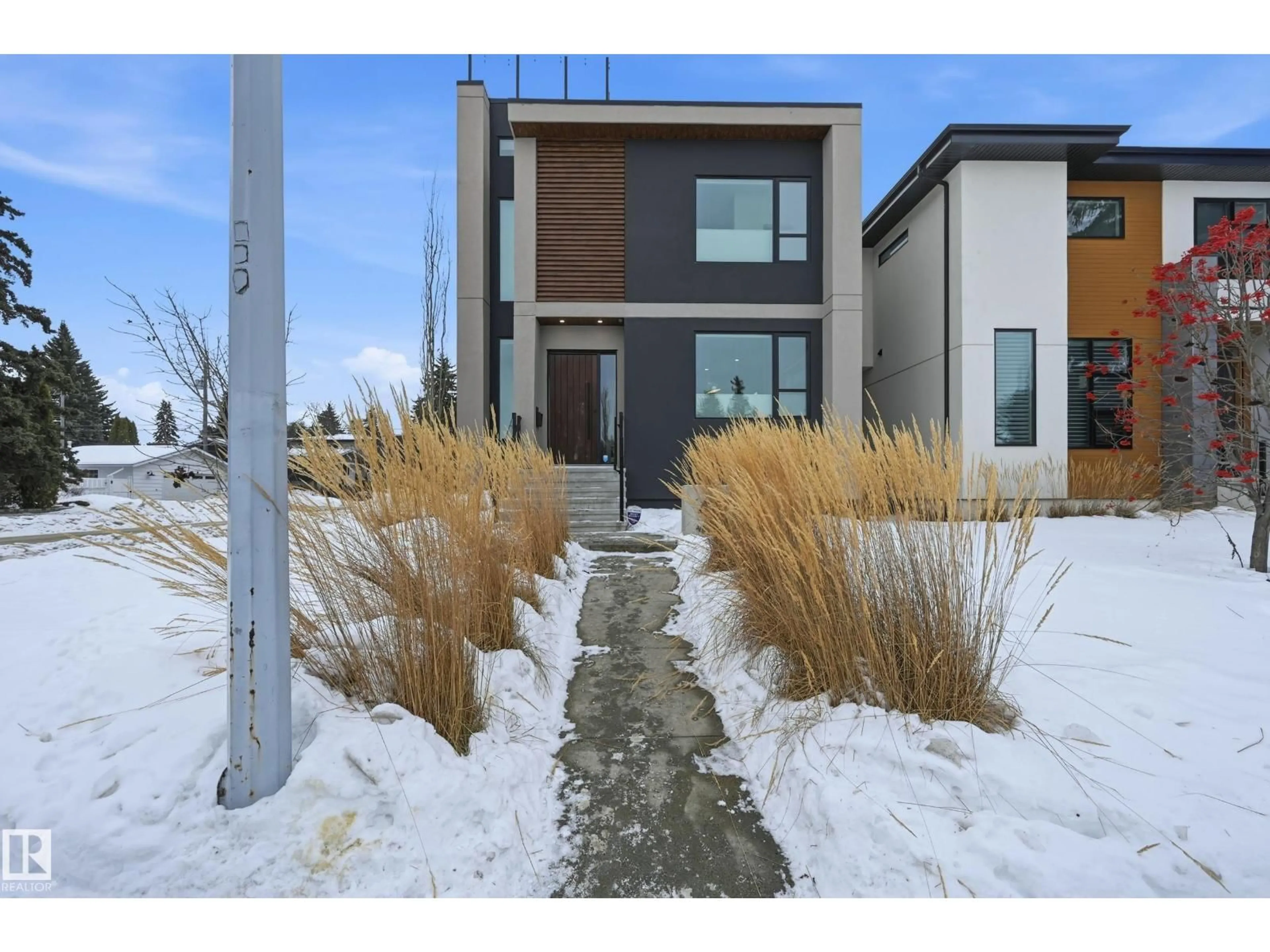 Home with brick exterior material, street for 44B VALLEYVIEW CR, Edmonton Alberta T5R5S6