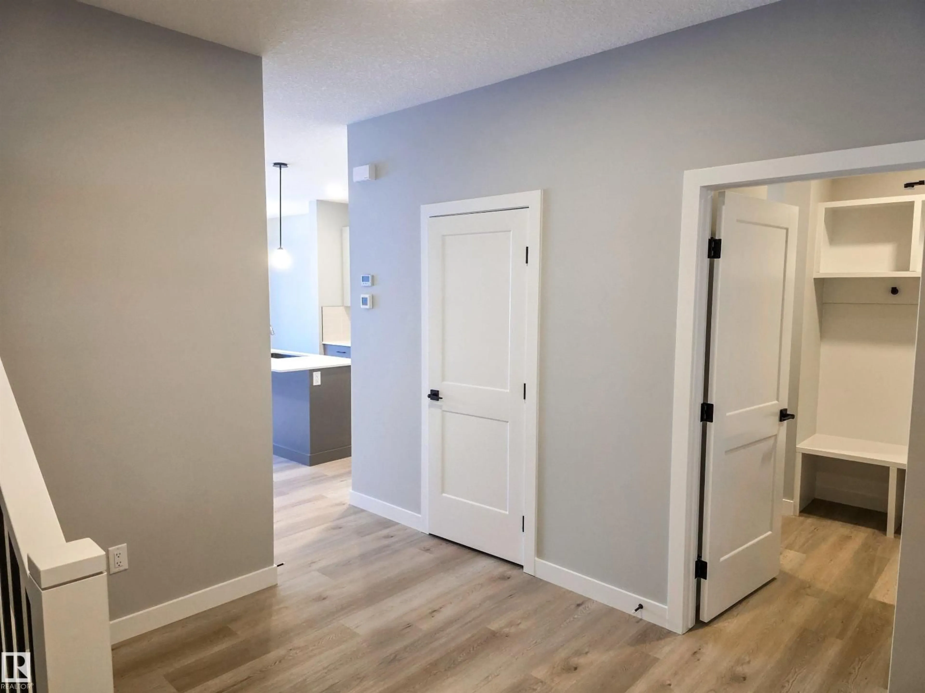 Indoor entryway for 139 HILTON CV, Spruce Grove Alberta T7X1Y4