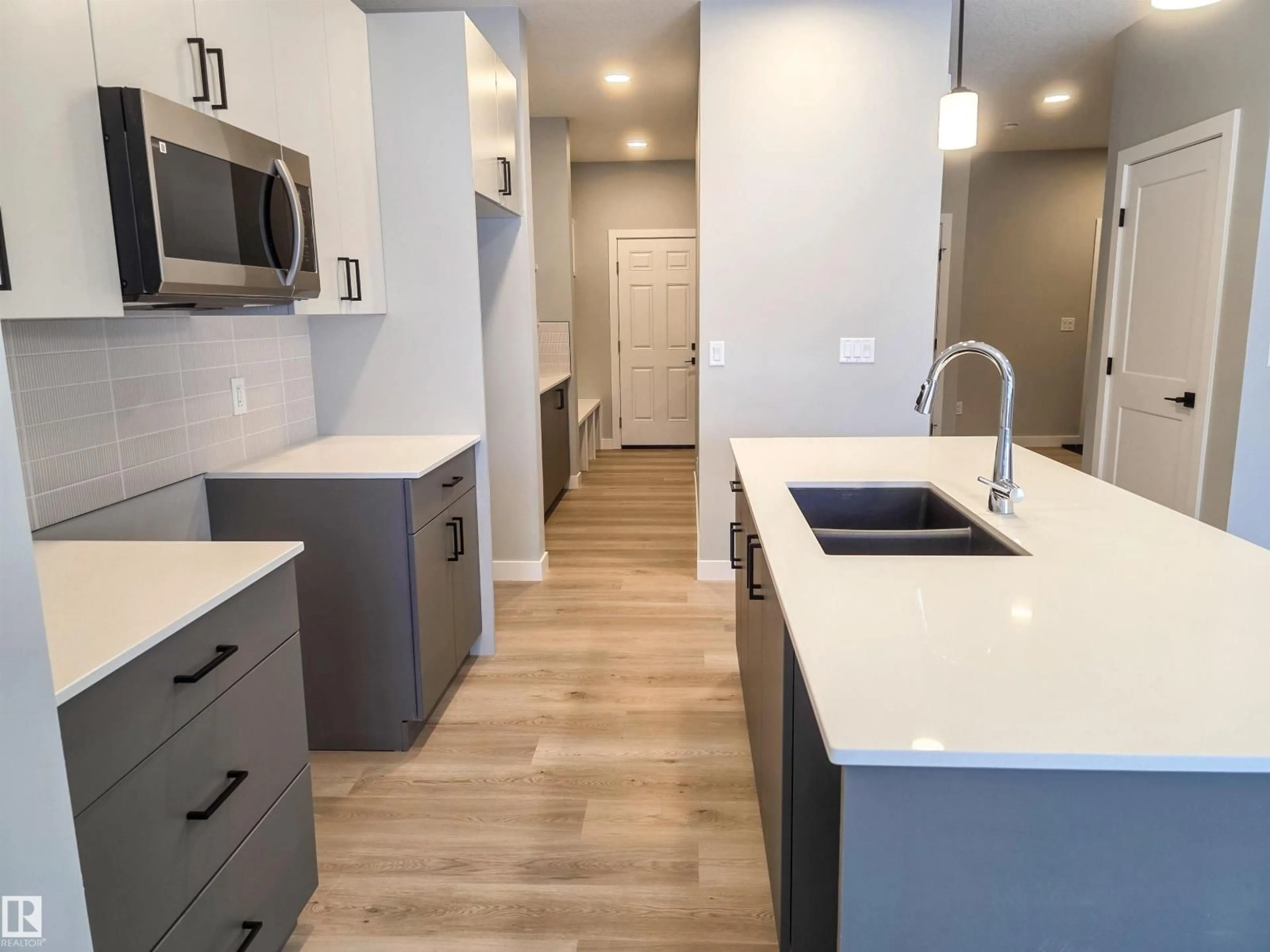 Open concept kitchen, ceramic/tile floor for 139 HILTON CV, Spruce Grove Alberta T7X1Y4