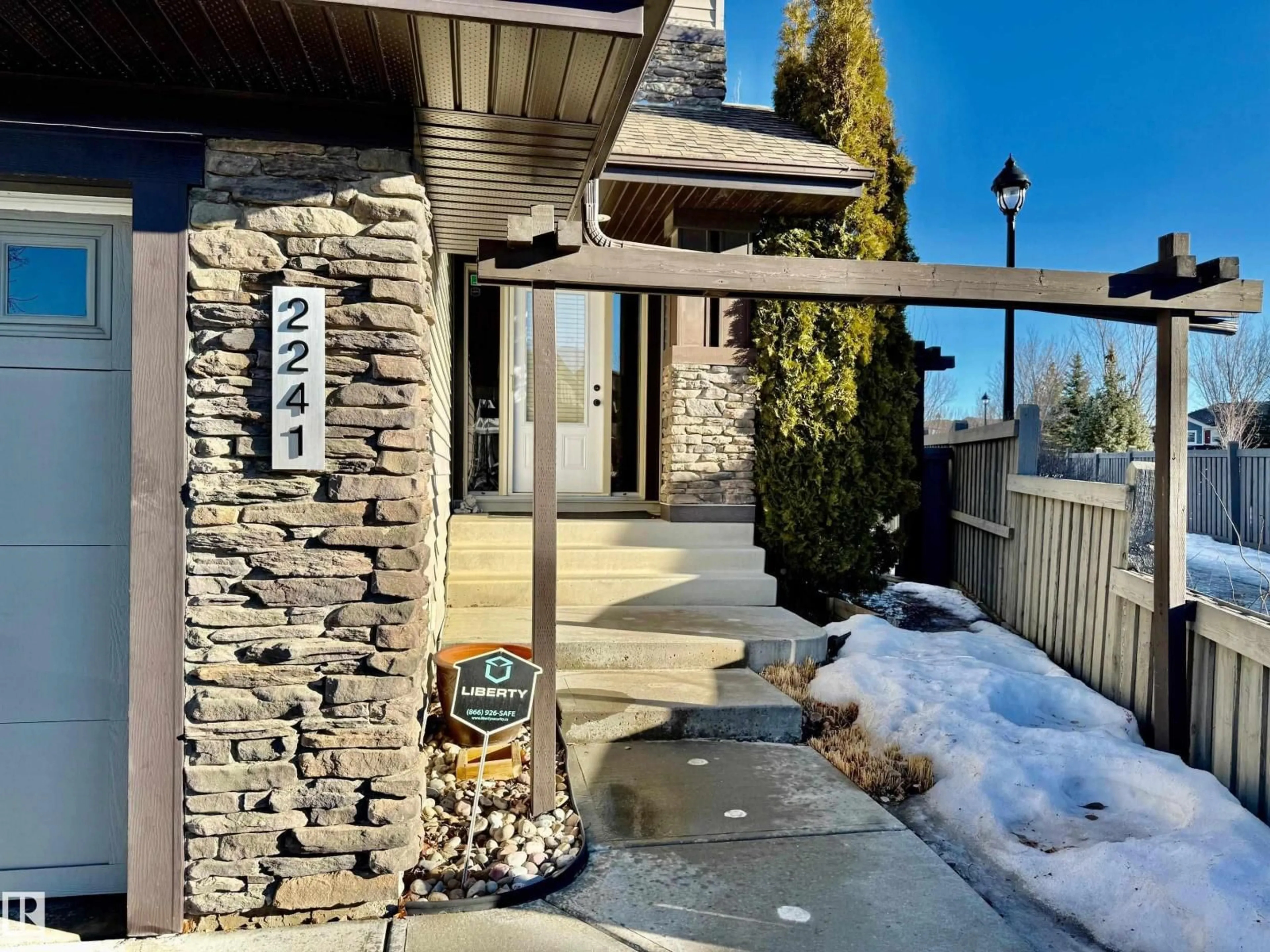 Indoor entryway for 2241 AUSTIN WY, Edmonton Alberta T6W0L2