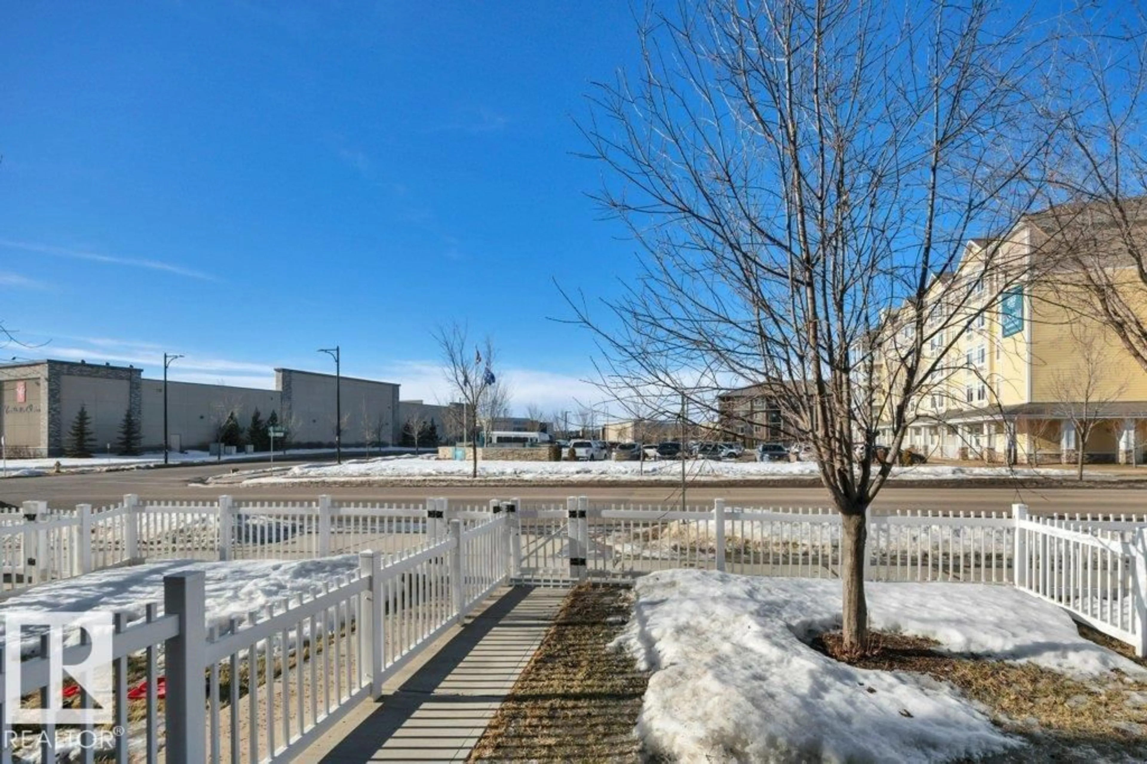 Patio, unknown for 5 - 150 EVERITT DR, St. Albert Alberta T8N7R8