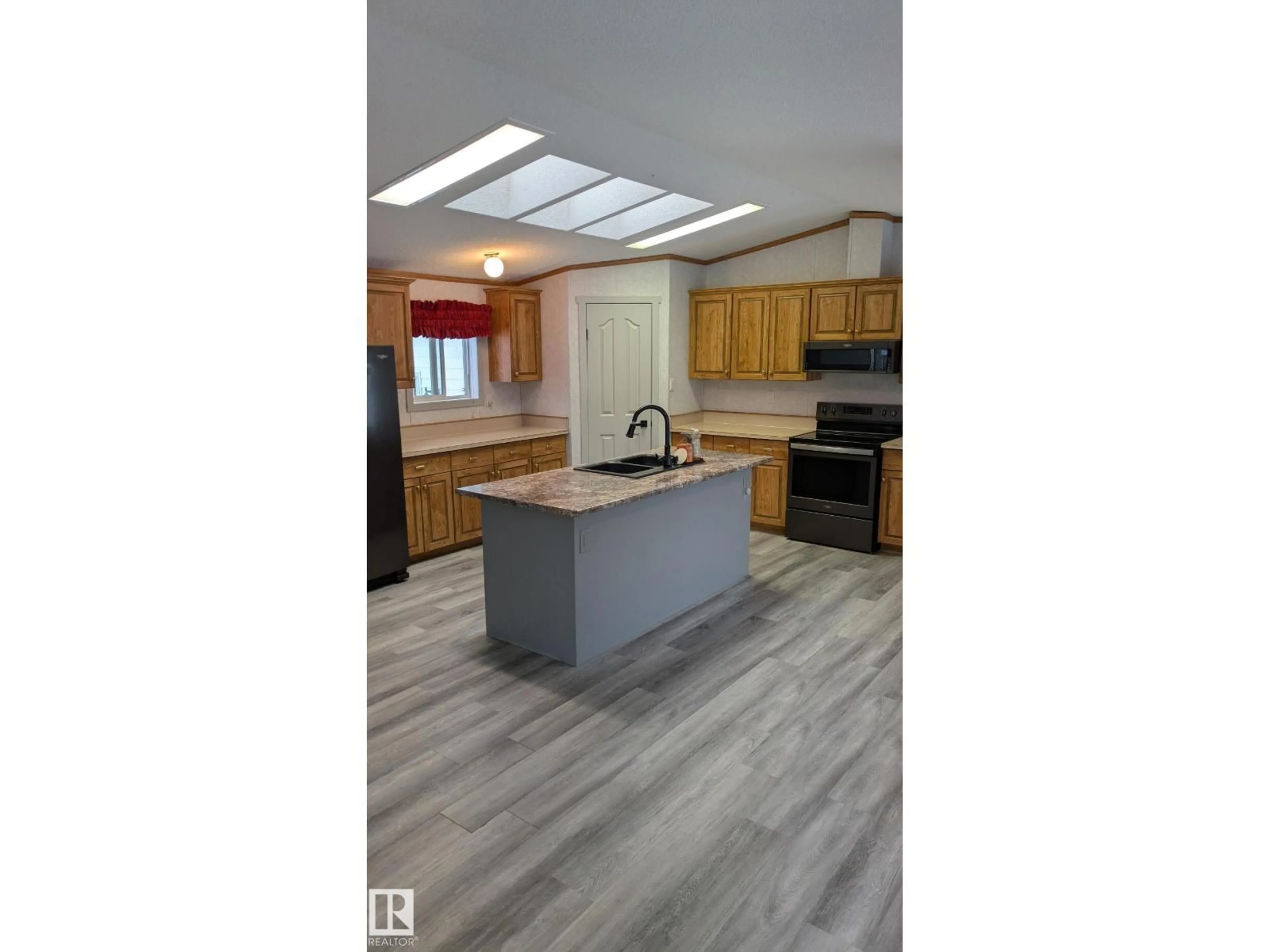 Open concept kitchen, unknown for 90 47424 RGE RD 20, Rural Leduc County Alberta T0C2P0