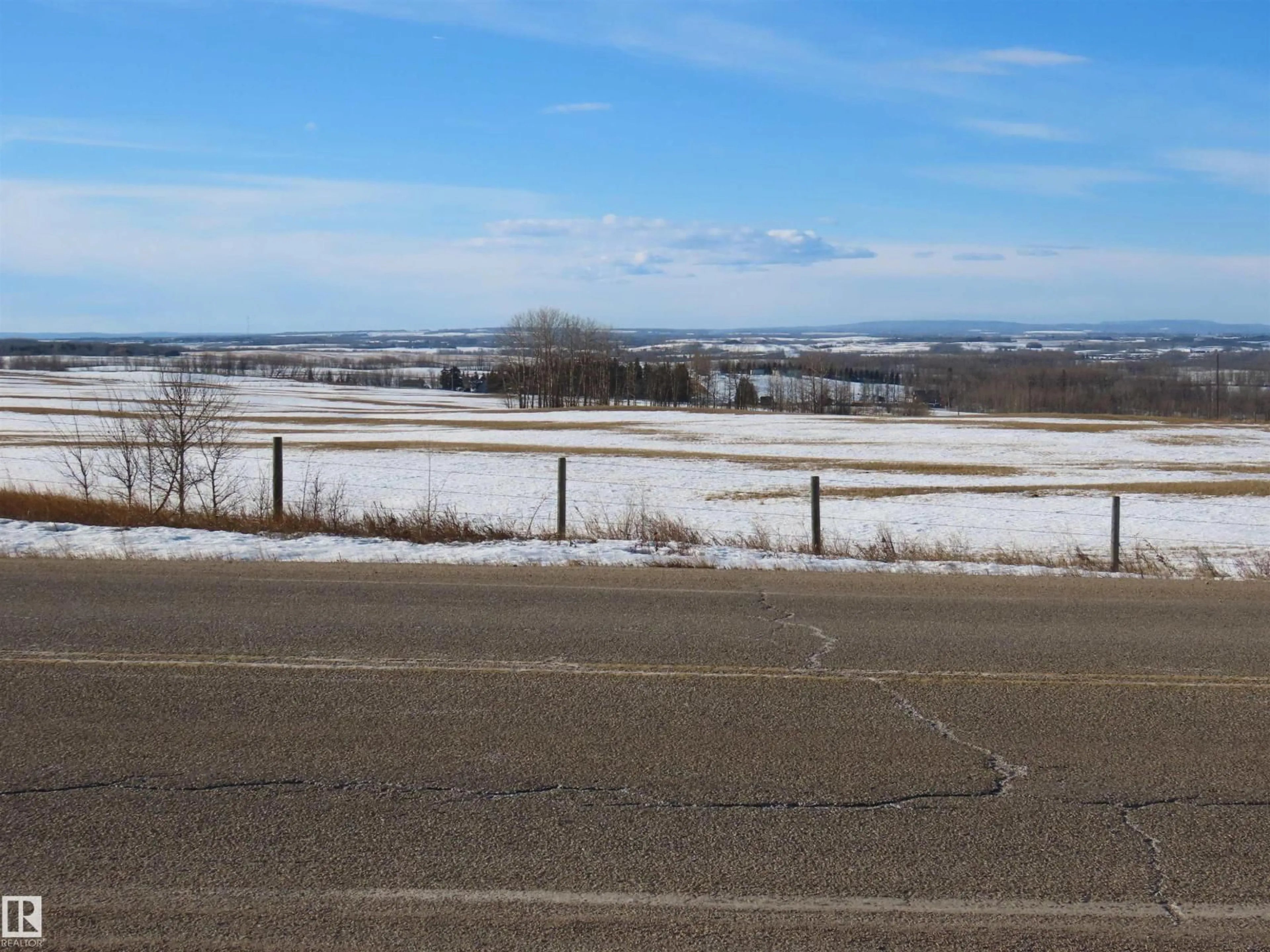 A pic from outside/outdoor area/front of a property/back of a property/a pic from drone, unknown for 57117 HIGHWAY 757, Rural Lac Ste. Anne County Alberta T0E2A0
